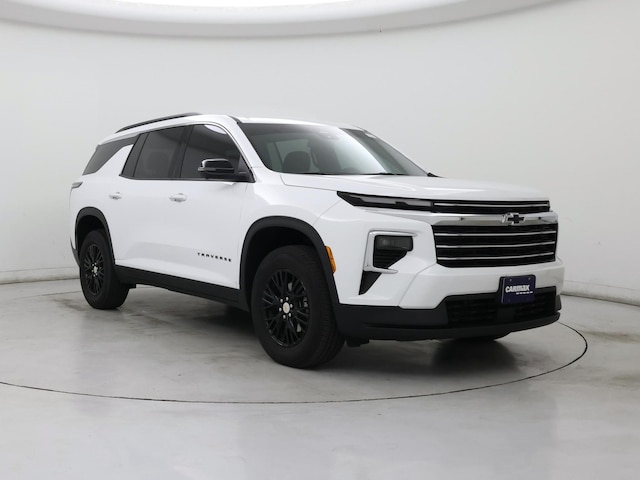 White 2024 Chevrolet Traverse LT FWD SUV / Crossover Front-Wheel Drive Automatic