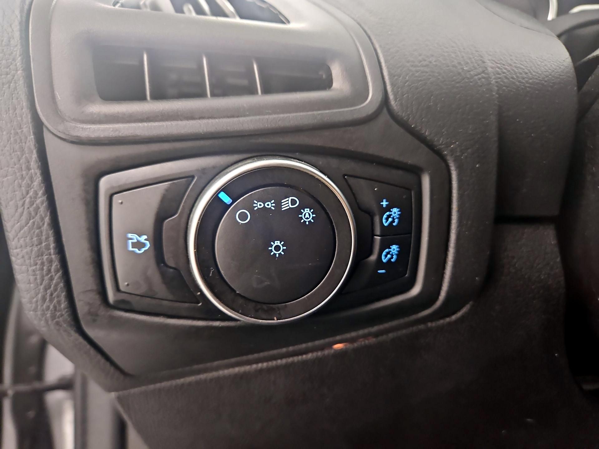 Thumbnail: 2017 Ford Focus - 13