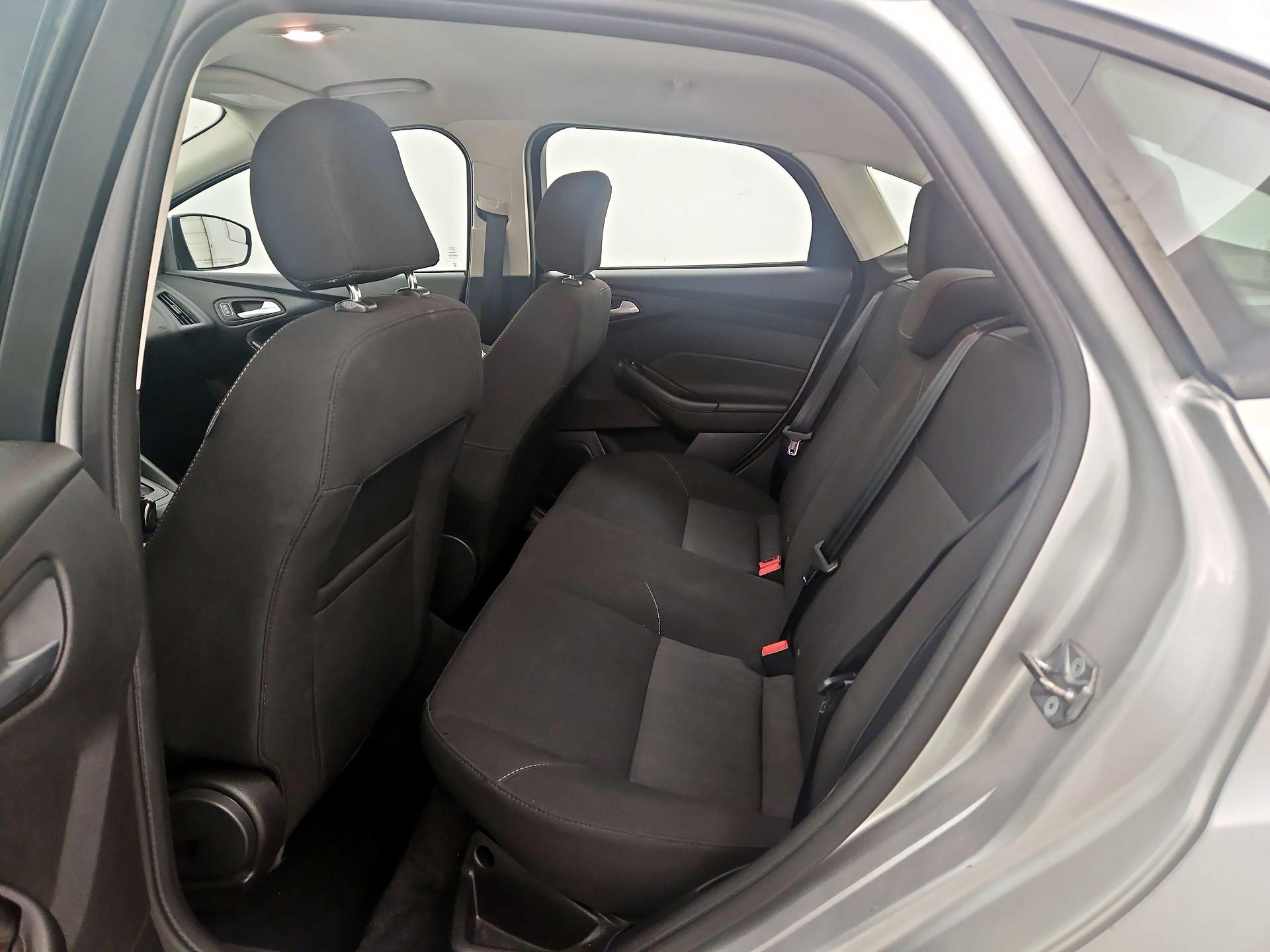 Thumbnail: 2017 Ford Focus - 19