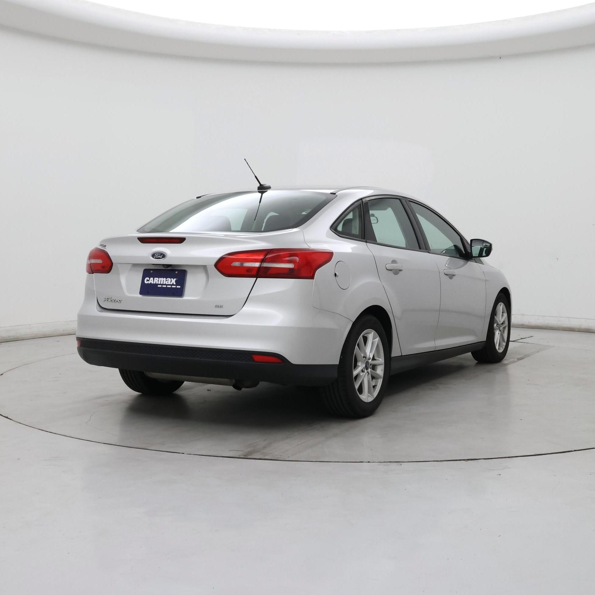 Thumbnail: 2017 Ford Focus - 8