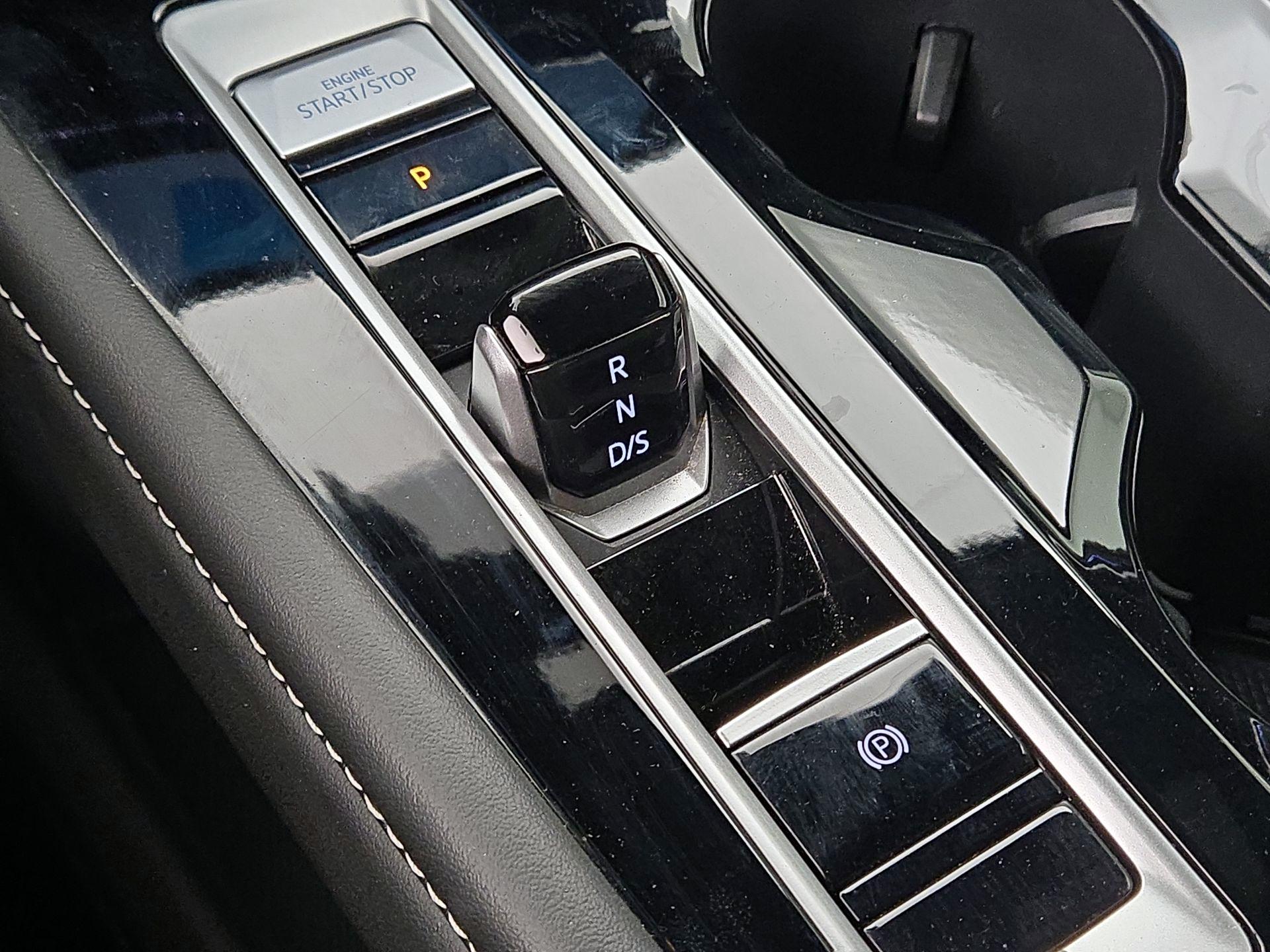 Thumbnail: 2025 Volkswagen Atlas - 18