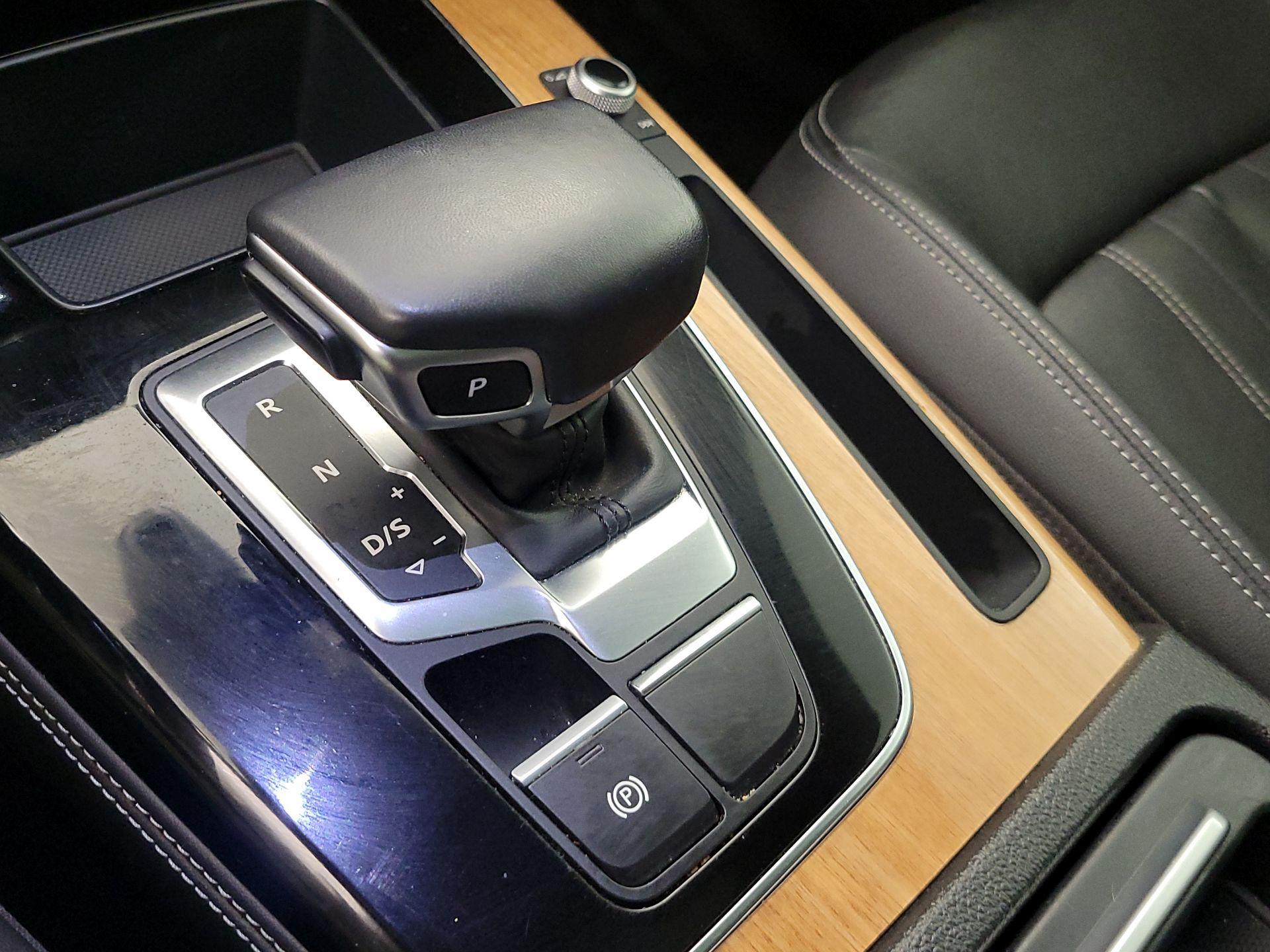 Thumbnail: 2022 Audi Q5 - 17