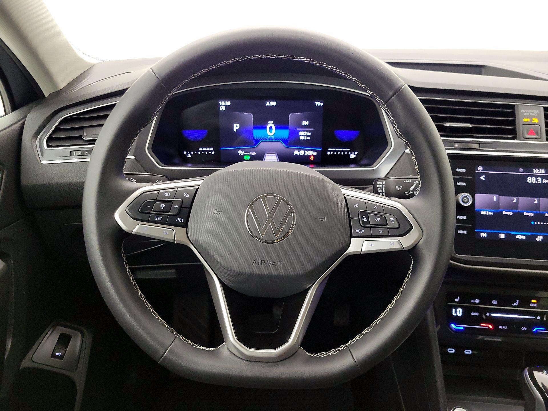 Thumbnail: 2024 Volkswagen Tiguan - 10