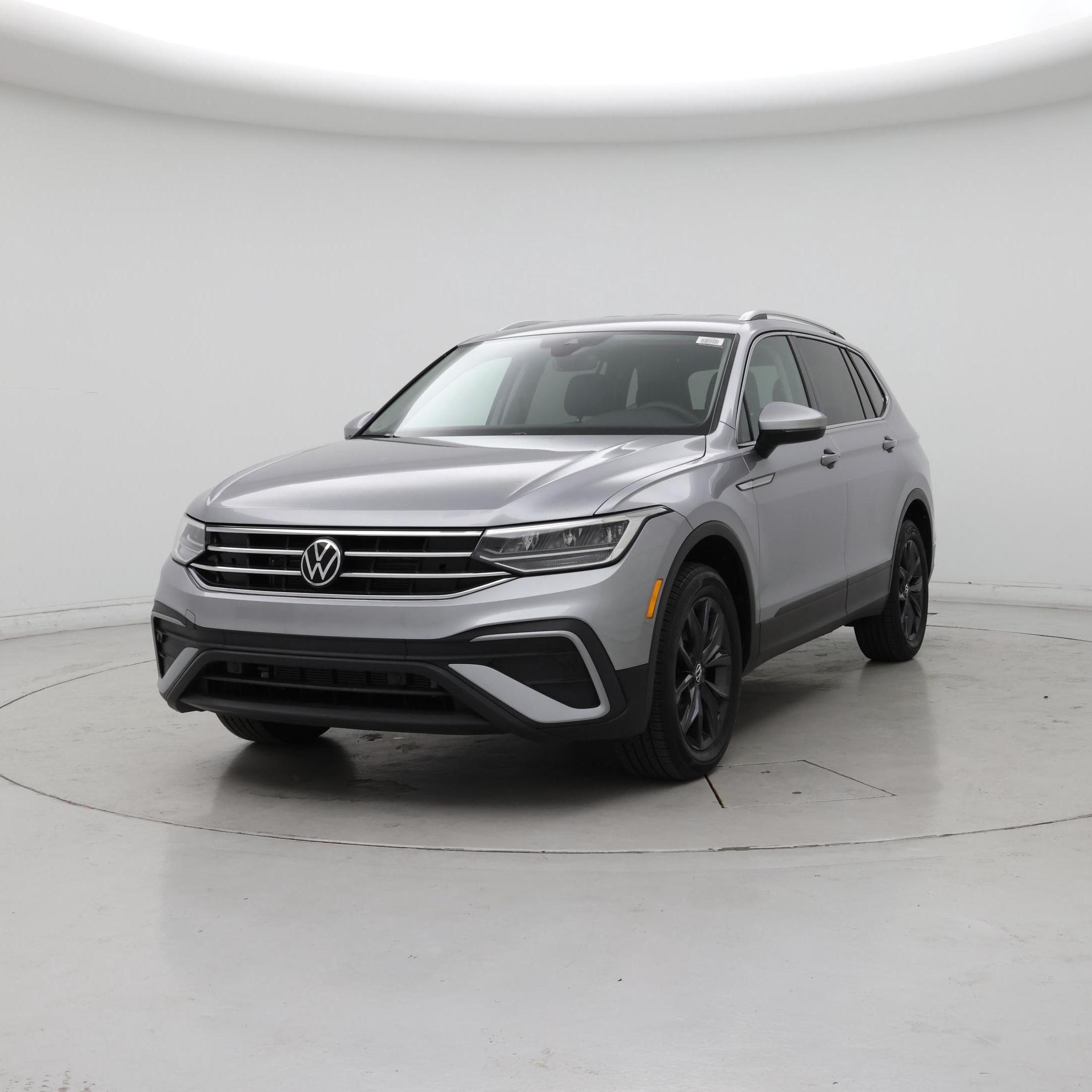 Thumbnail: 2024 Volkswagen Tiguan - 4