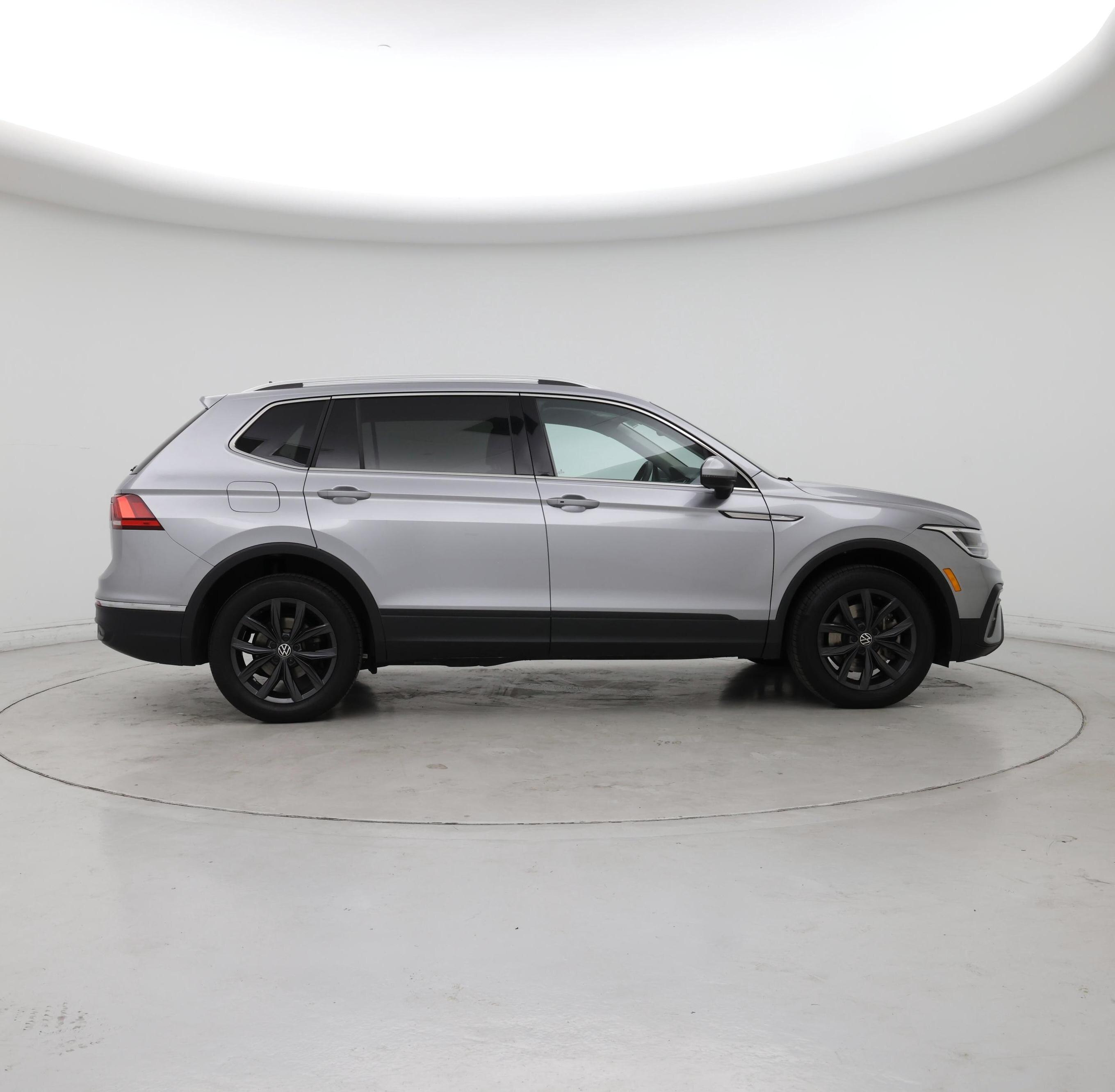 Thumbnail: 2024 Volkswagen Tiguan - 7