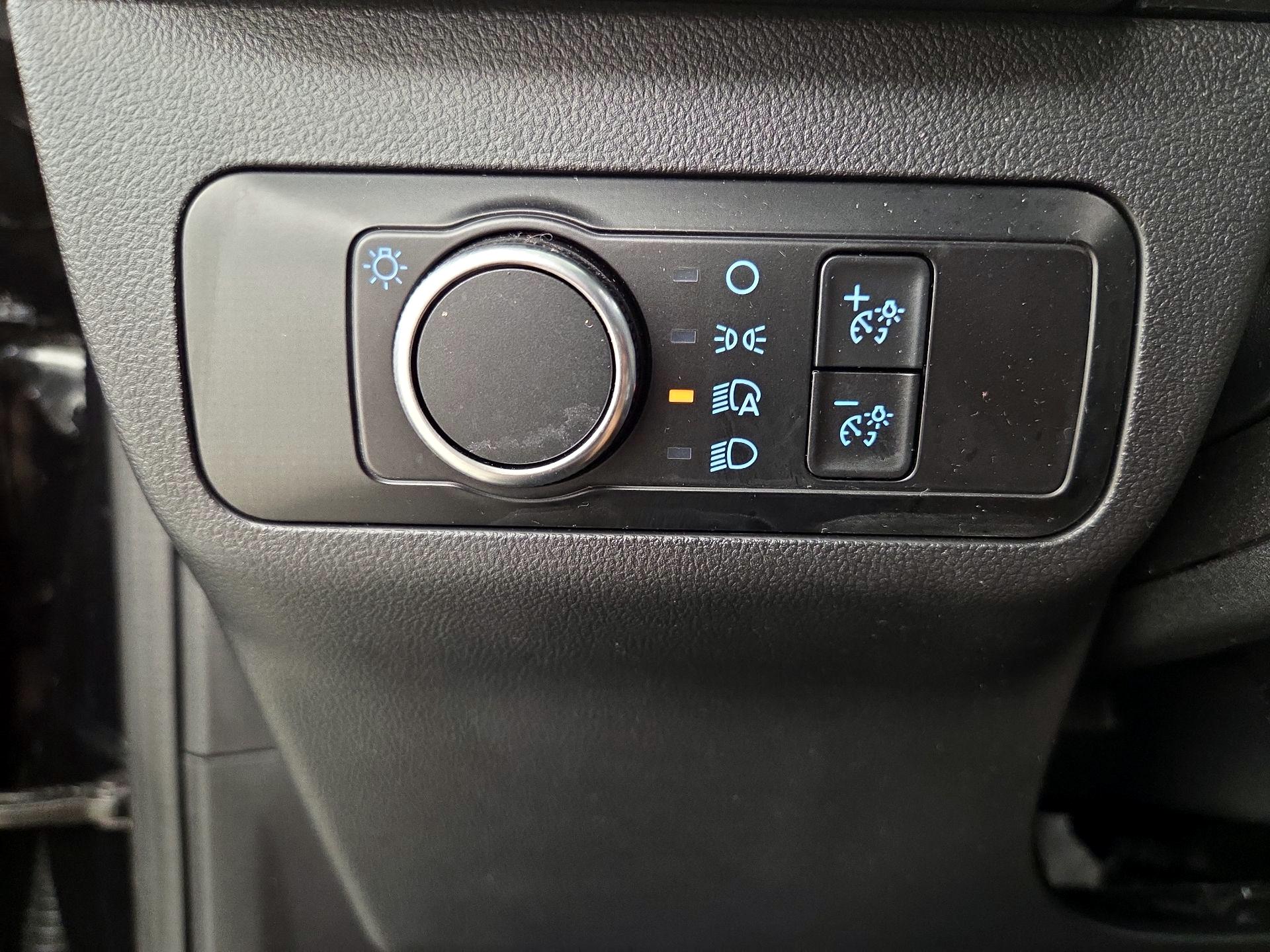 Thumbnail: 2022 Ford Escape - 13