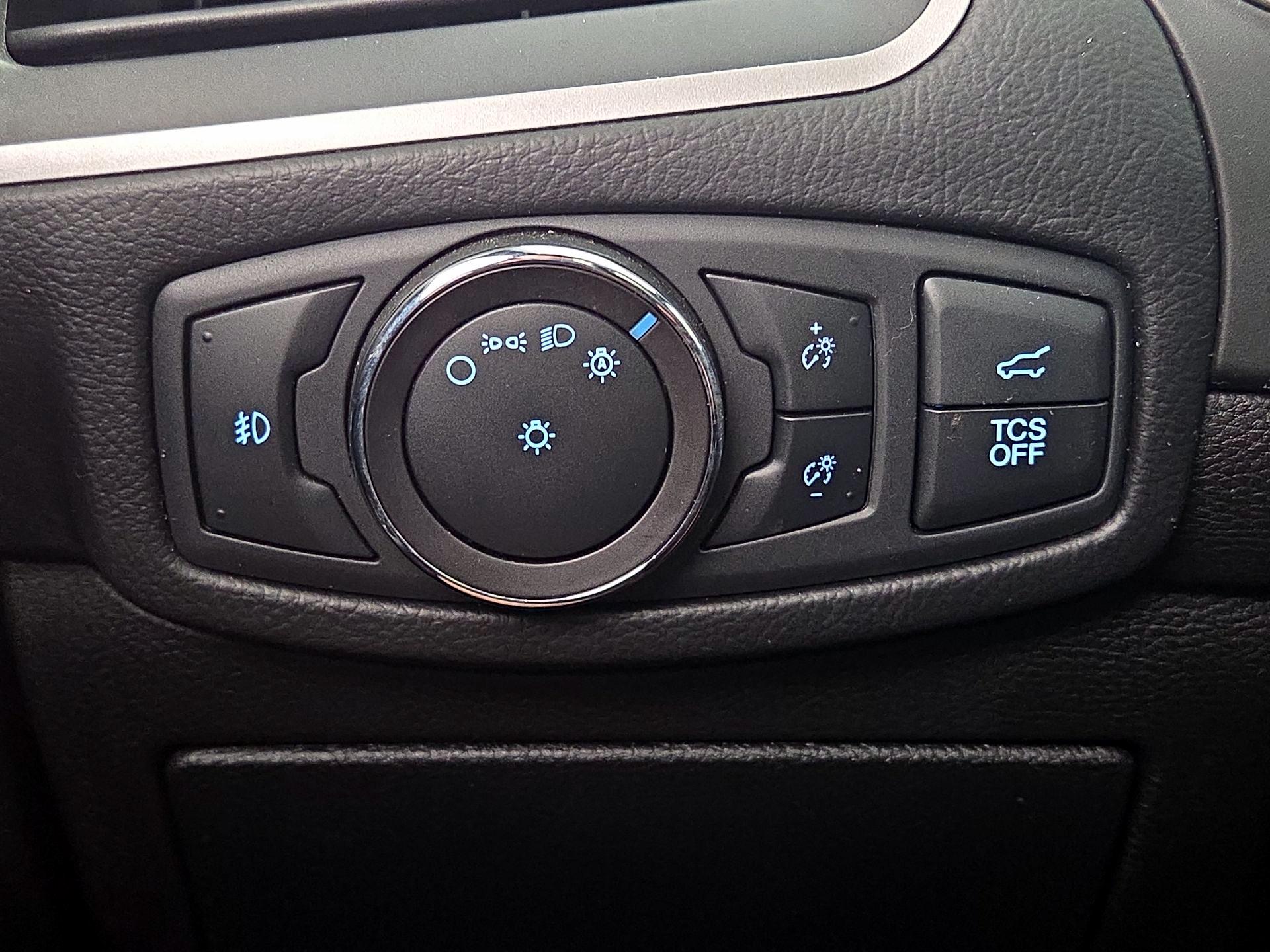 Thumbnail: 2020 Ford Edge - 13