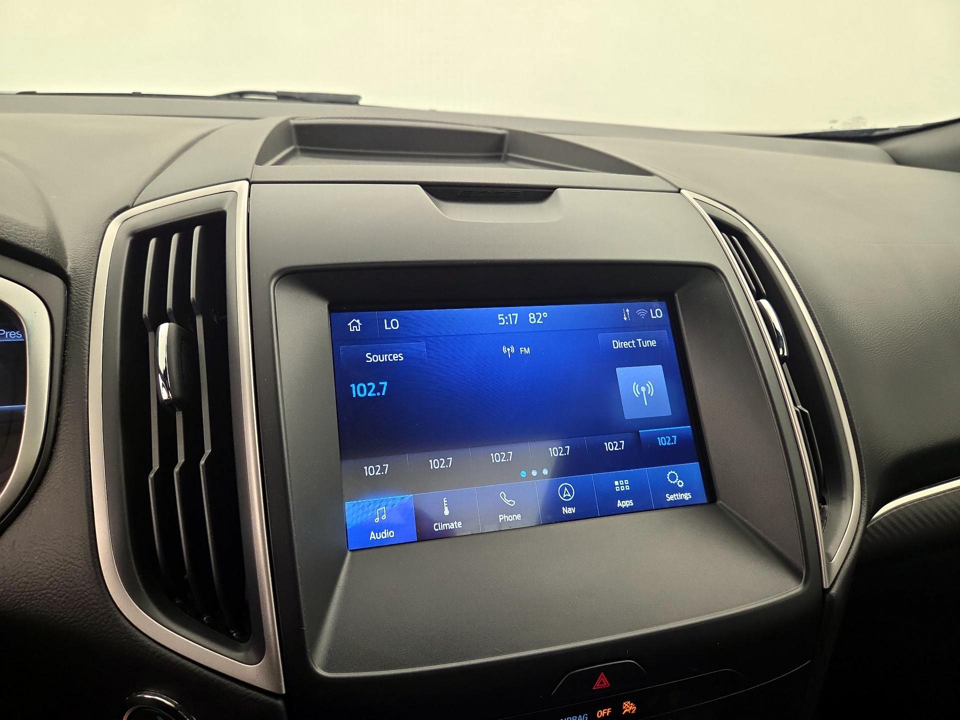 Thumbnail: 2020 Ford Edge - 16