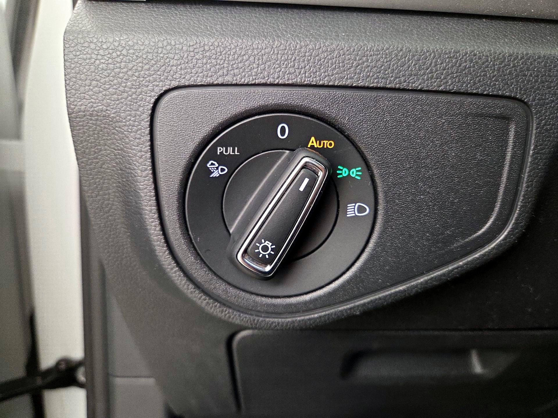 Thumbnail: 2022 Volkswagen Atlas - 13