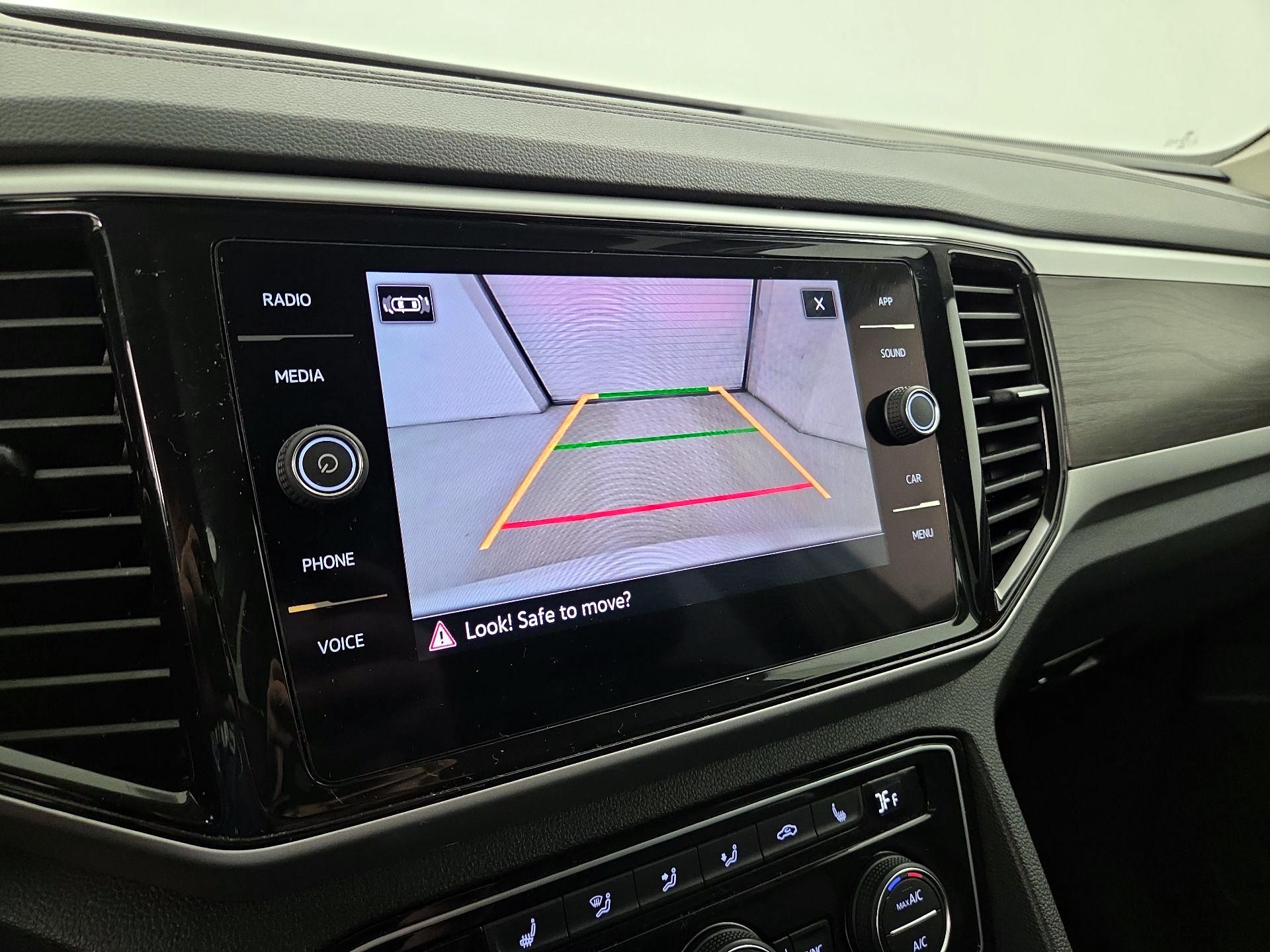 Thumbnail: 2022 Volkswagen Atlas - 14