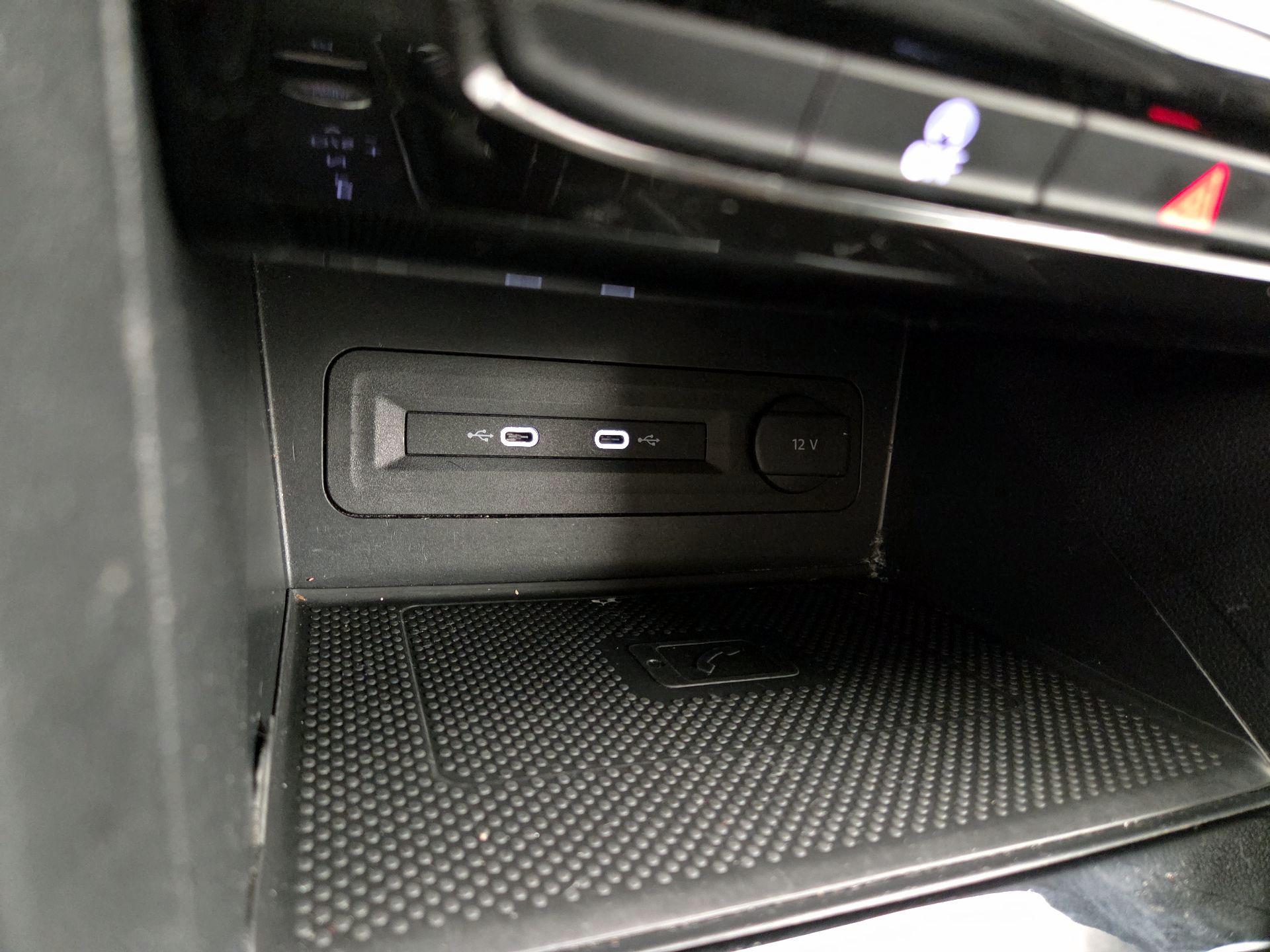 Thumbnail: 2022 Volkswagen Atlas - 18