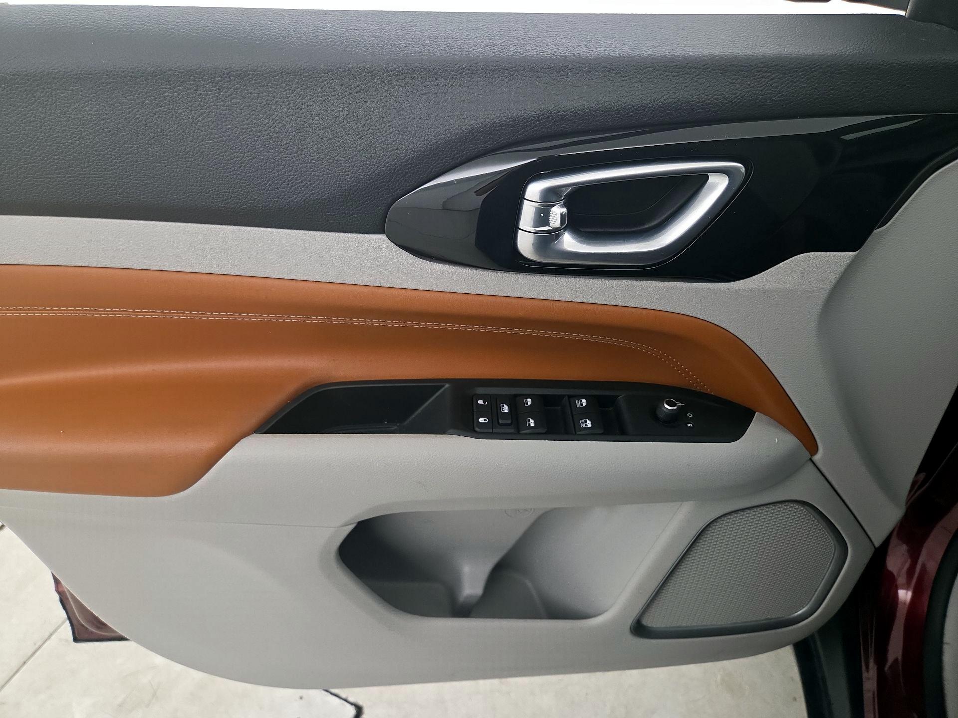 Thumbnail: 2022 Jeep Compass - 12