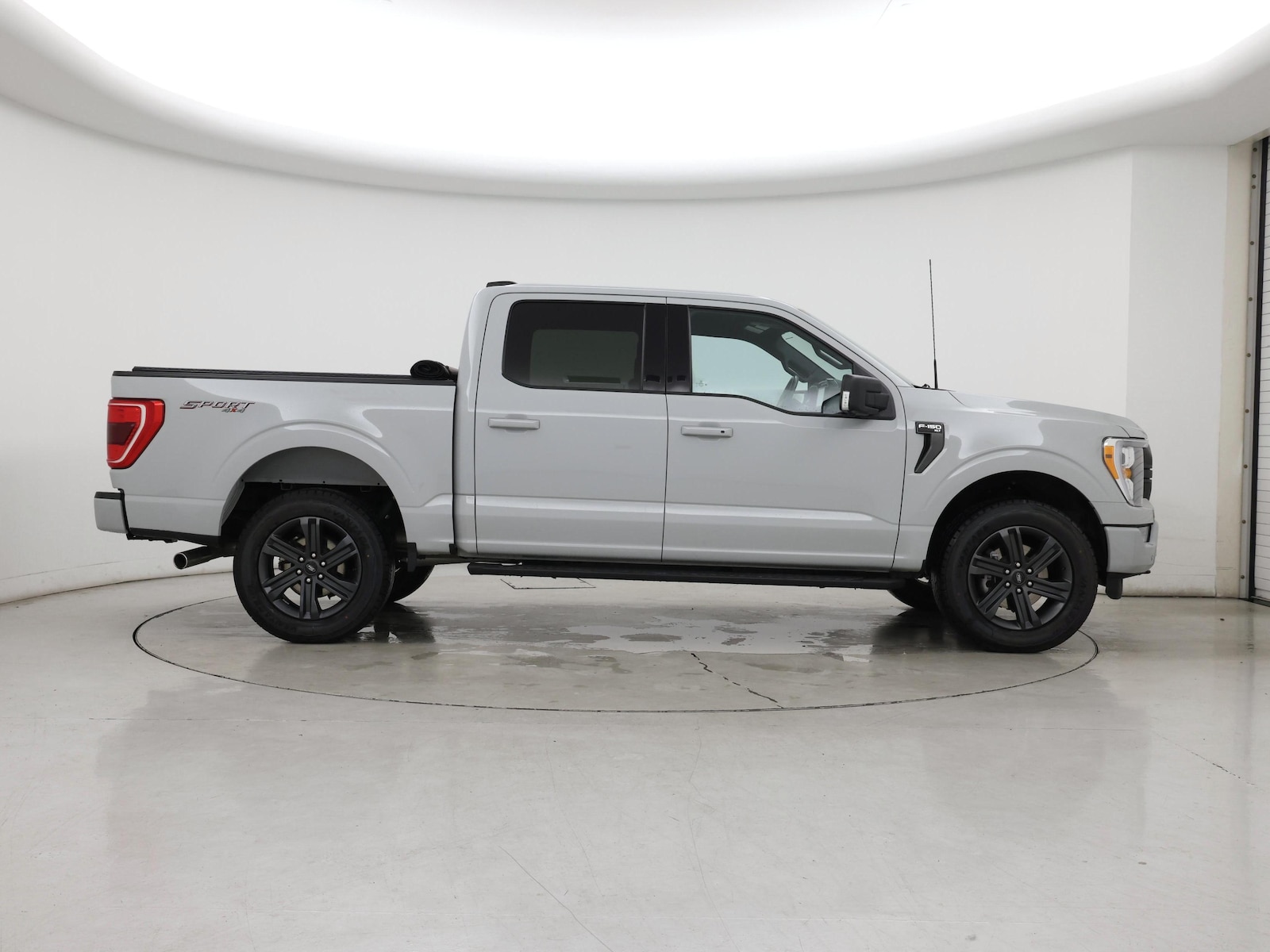 2023 Ford F-150 XLT - Photo 8