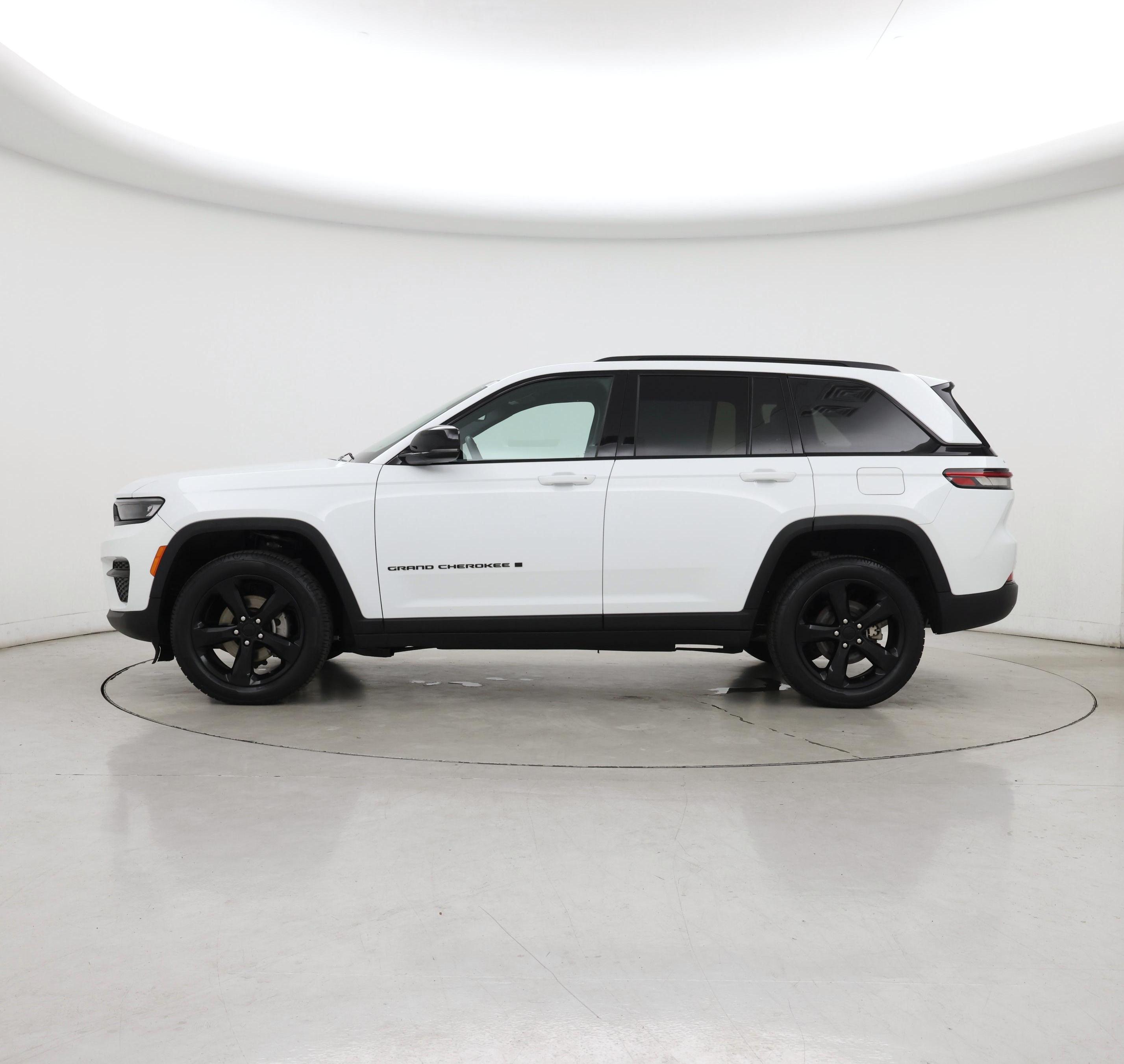 Thumbnail: 2023 Jeep Grand Cherokee - 3