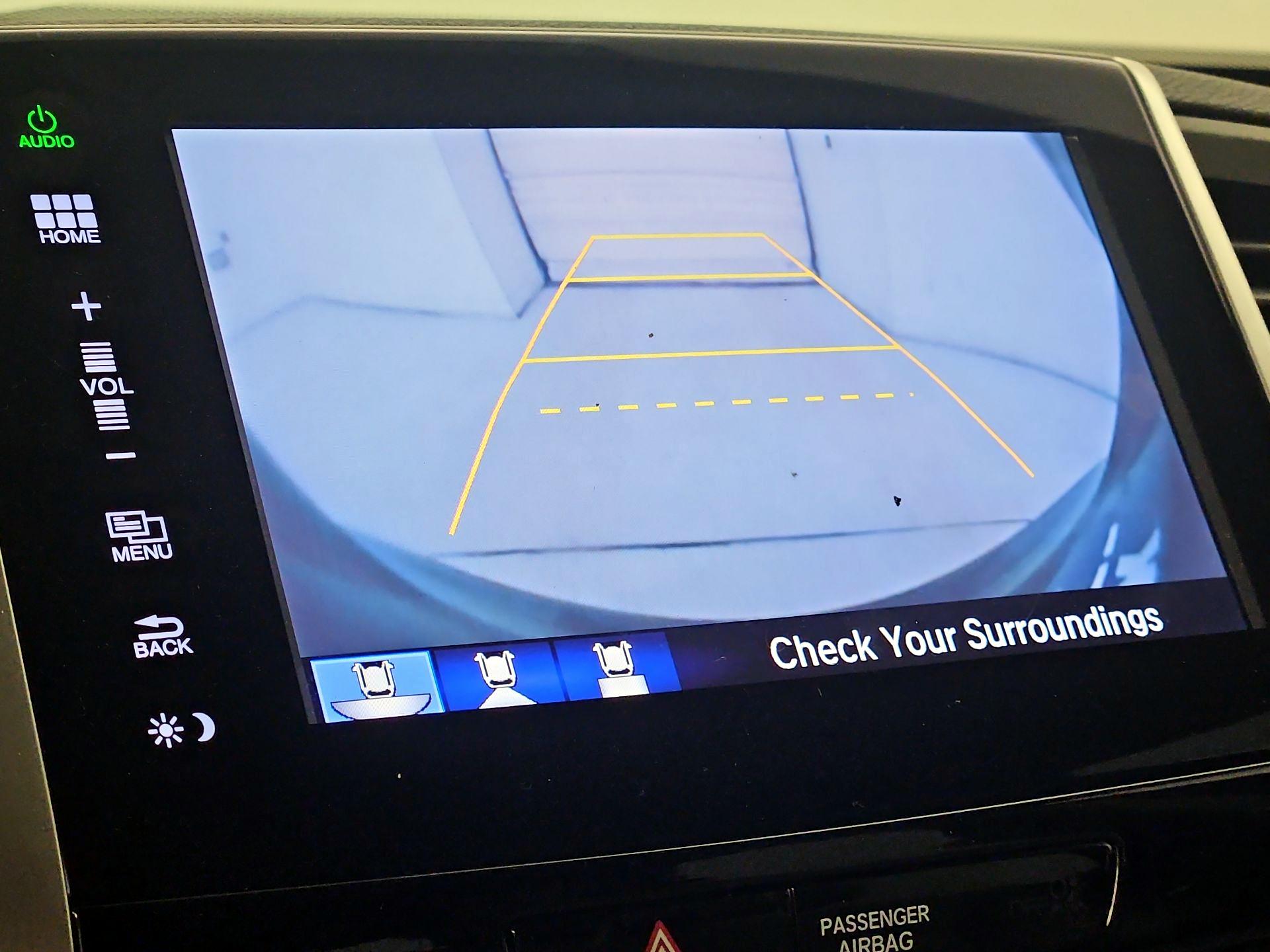 Thumbnail: 2016 Honda Pilot - 14