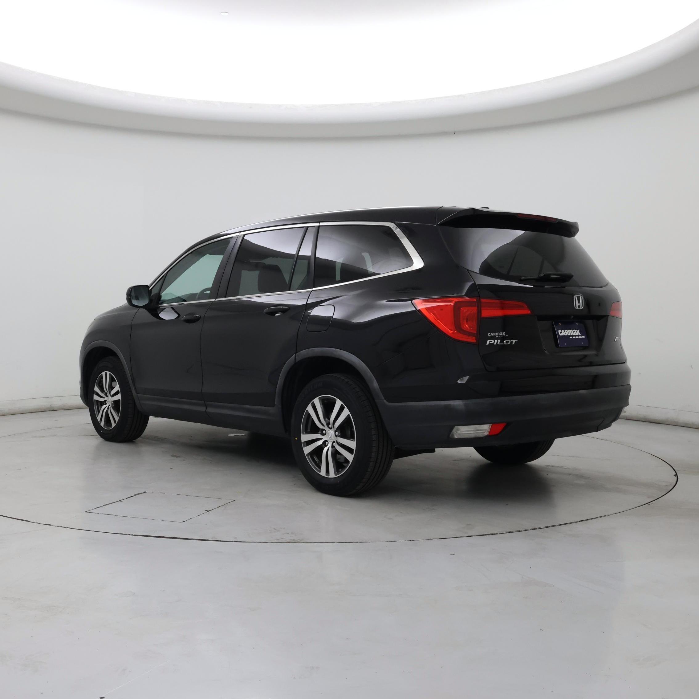 Thumbnail: 2016 Honda Pilot - 2