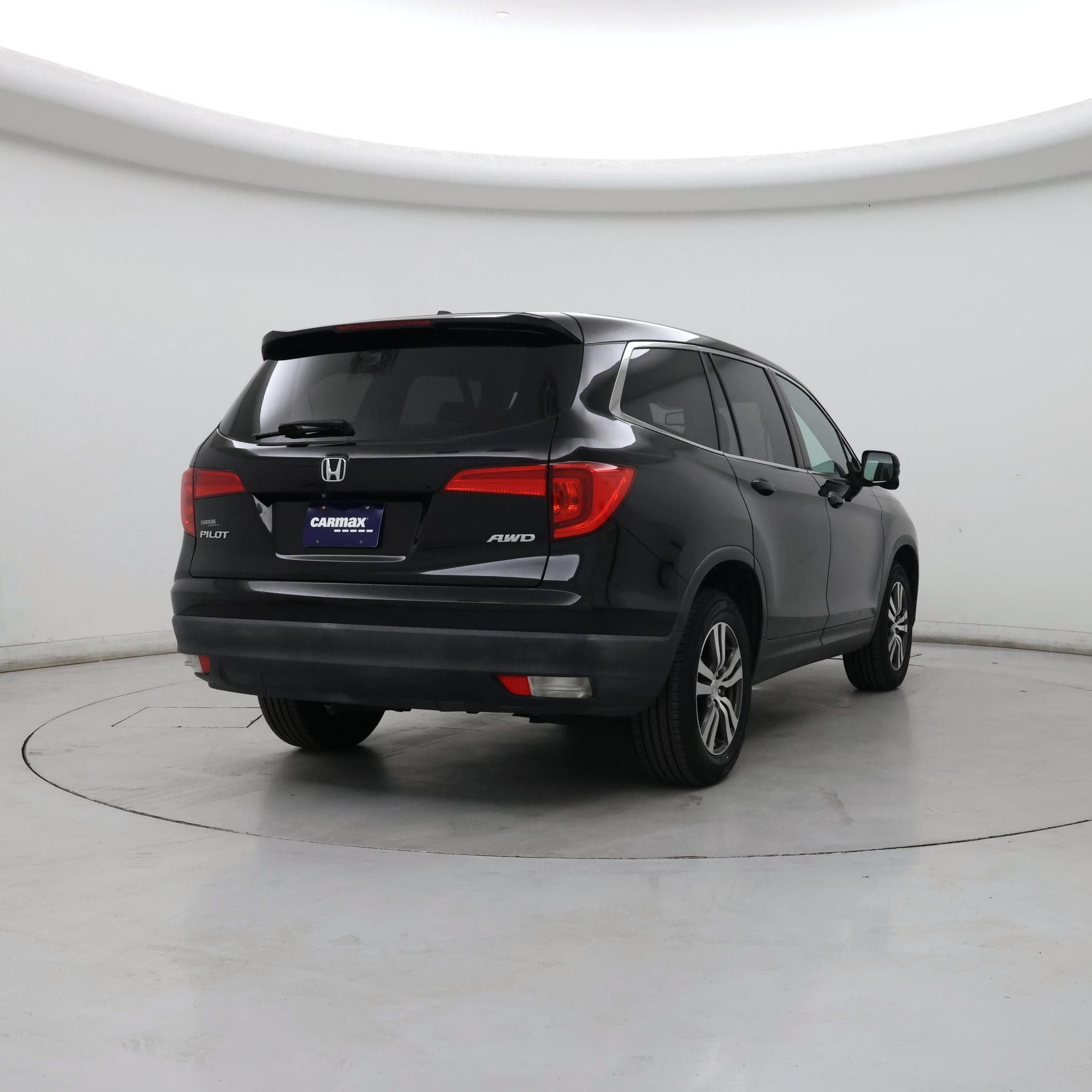 Thumbnail: 2016 Honda Pilot - 8