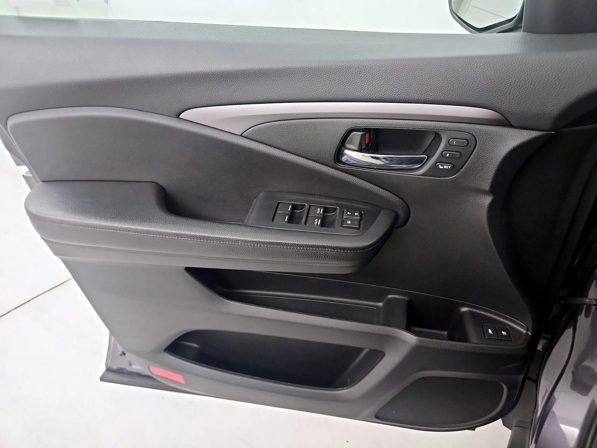 Thumbnail: 2021 Honda Pilot - 12