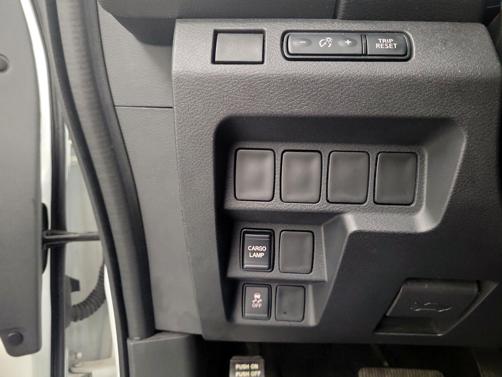 Thumbnail: 2022 Nissan Frontier - 13