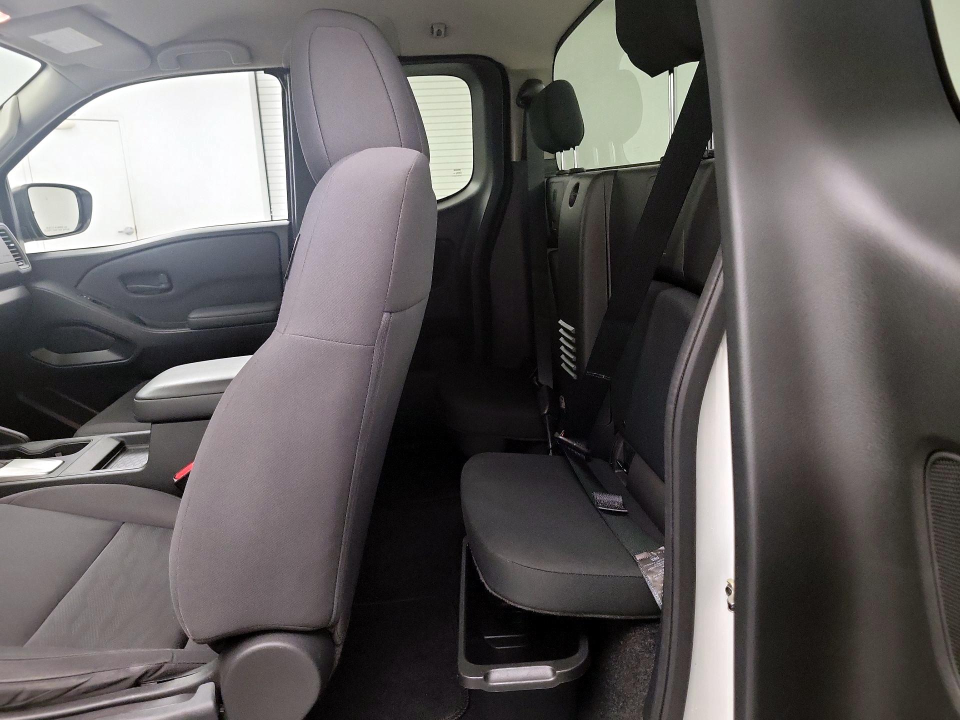 Thumbnail: 2022 Nissan Frontier - 19