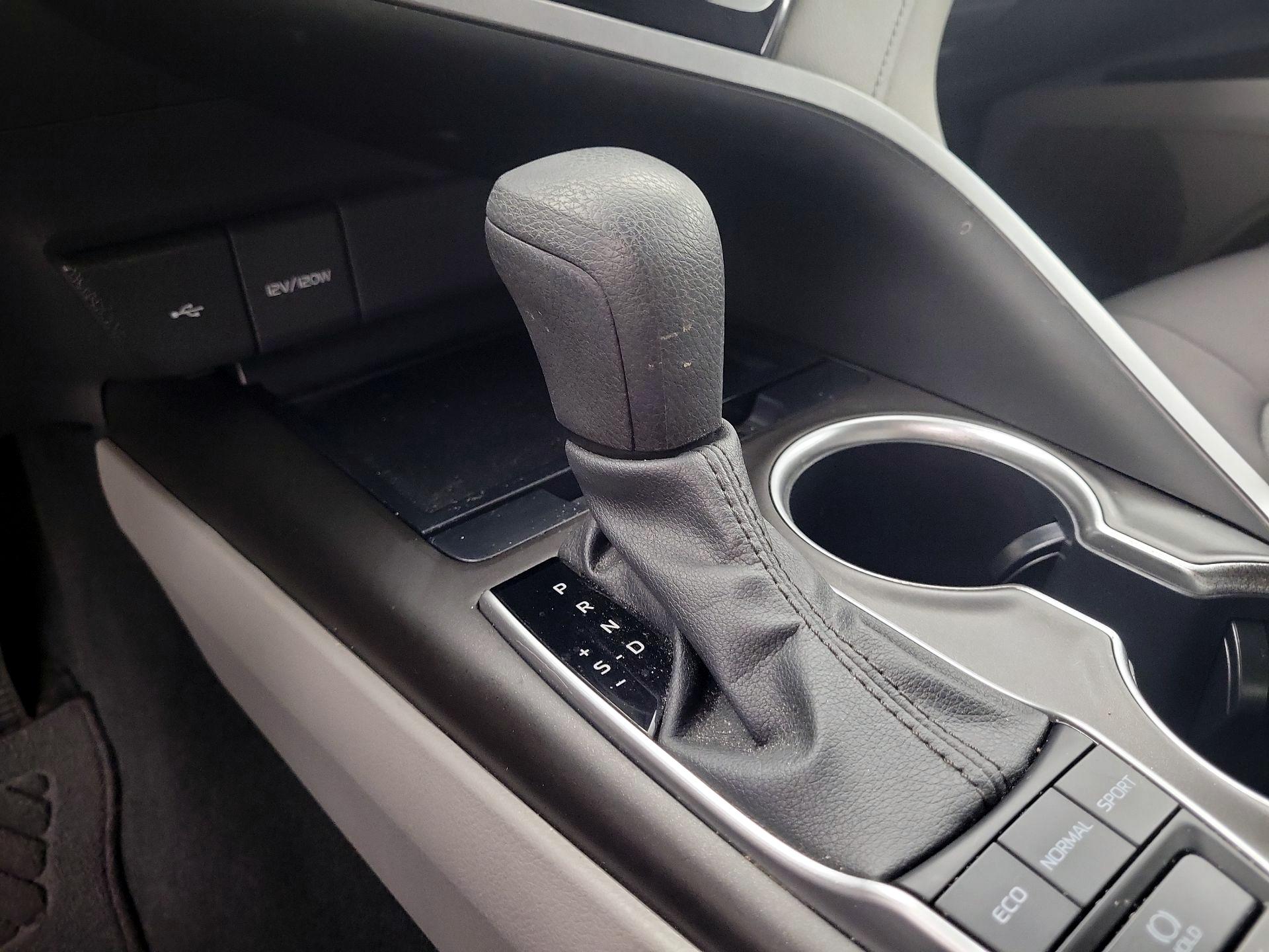 Thumbnail: 2023 Toyota Camry - 17