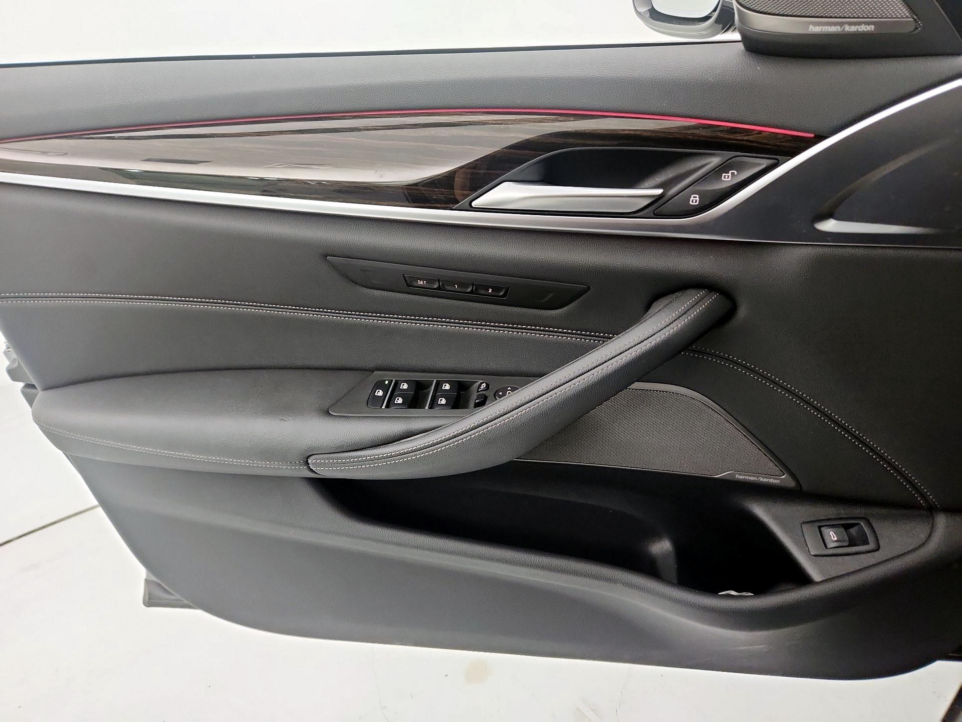 Thumbnail: 2023 BMW 5 Series - 12