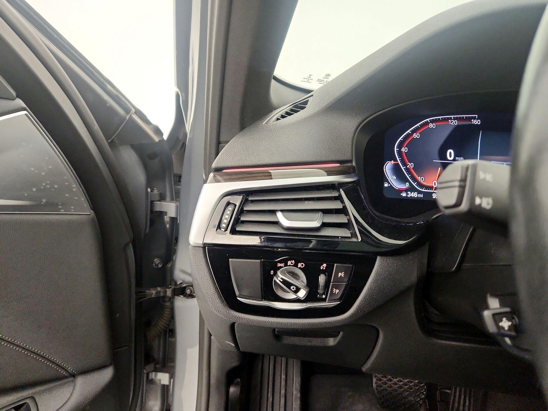 Thumbnail: 2023 BMW 5 Series - 13