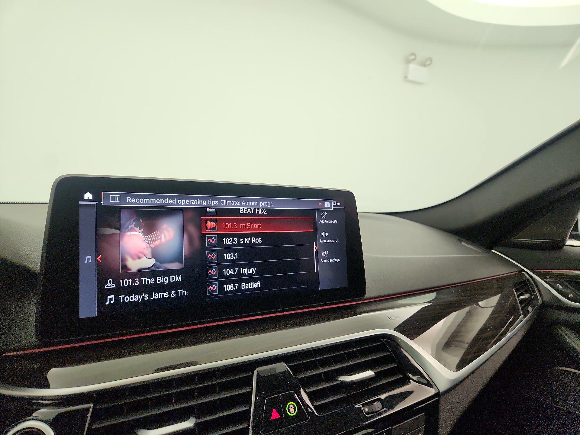 Thumbnail: 2023 BMW 5 Series - 16