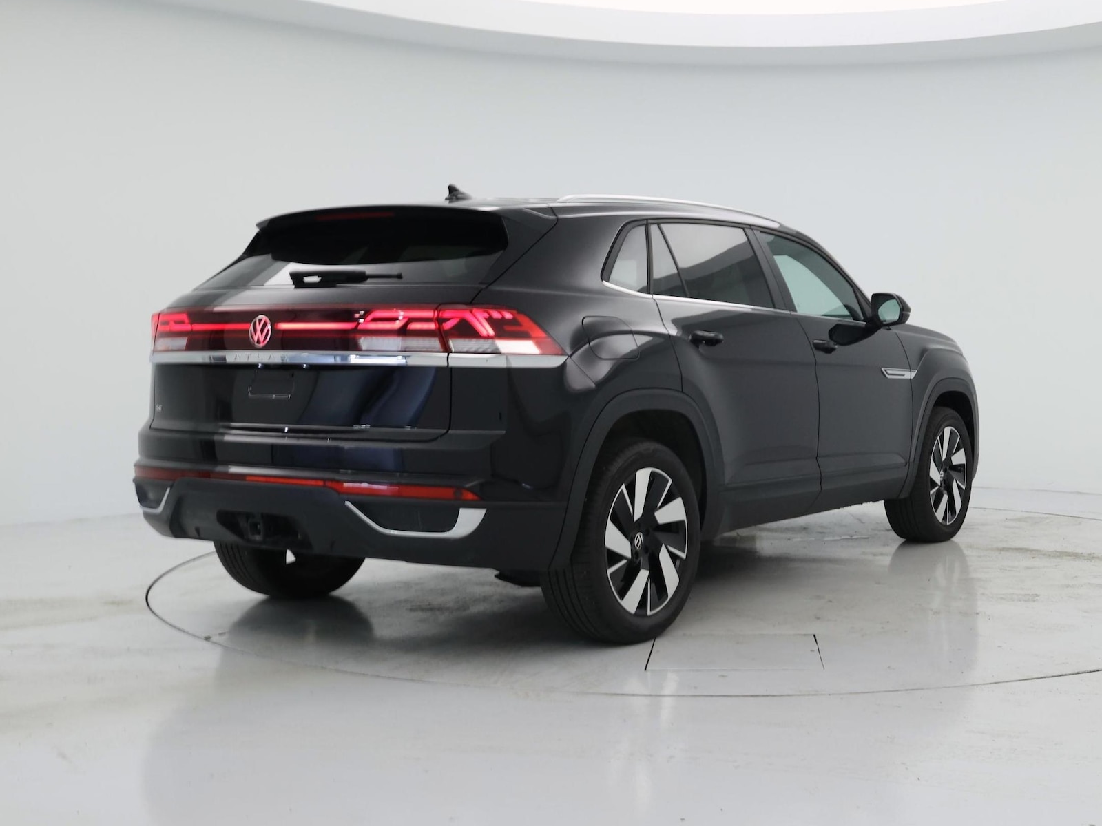 2025 Volkswagen Atlas Cross Sport SE w/Tech - Photo 9