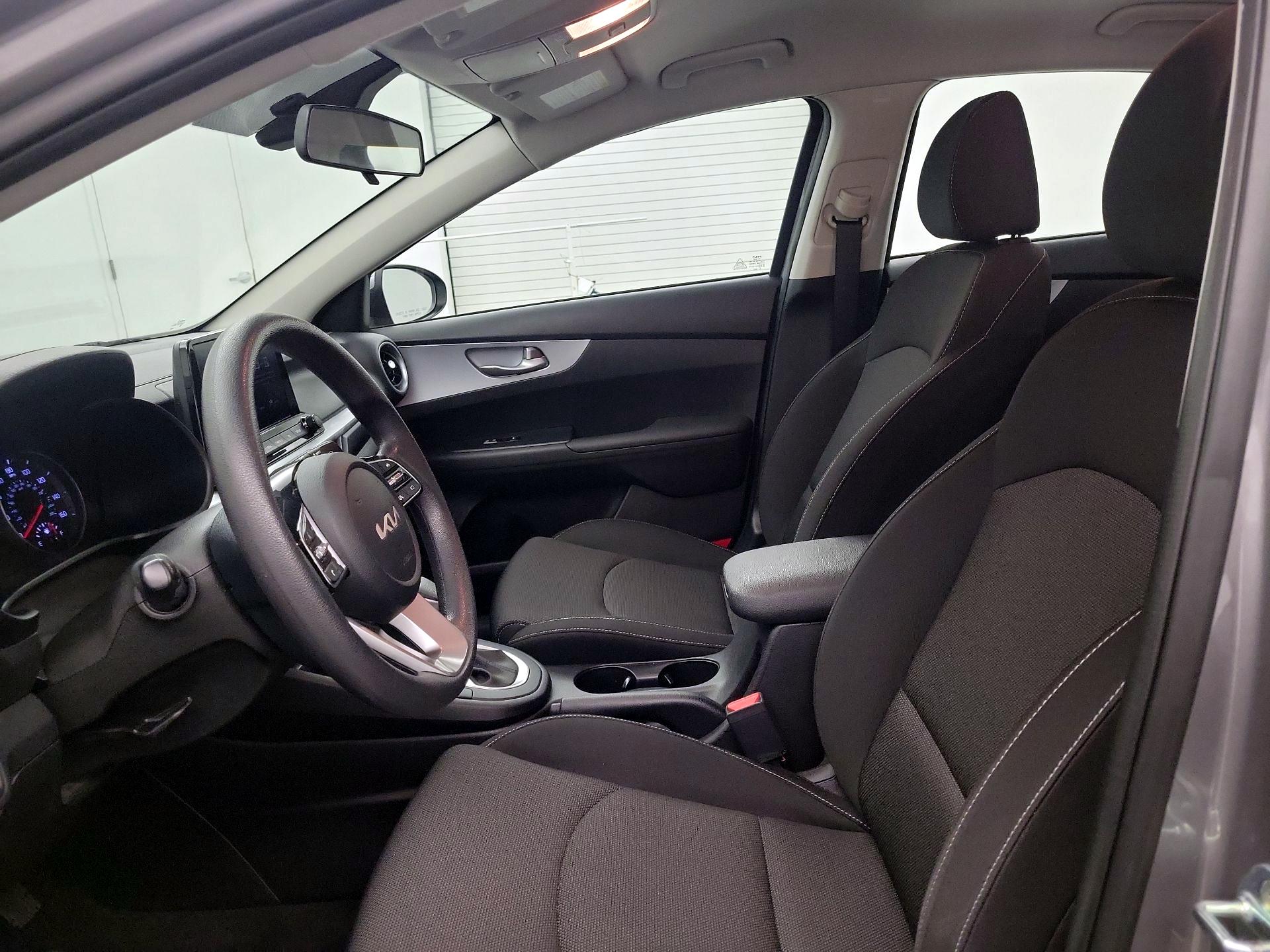 Thumbnail: 2023 Kia Forte - 11