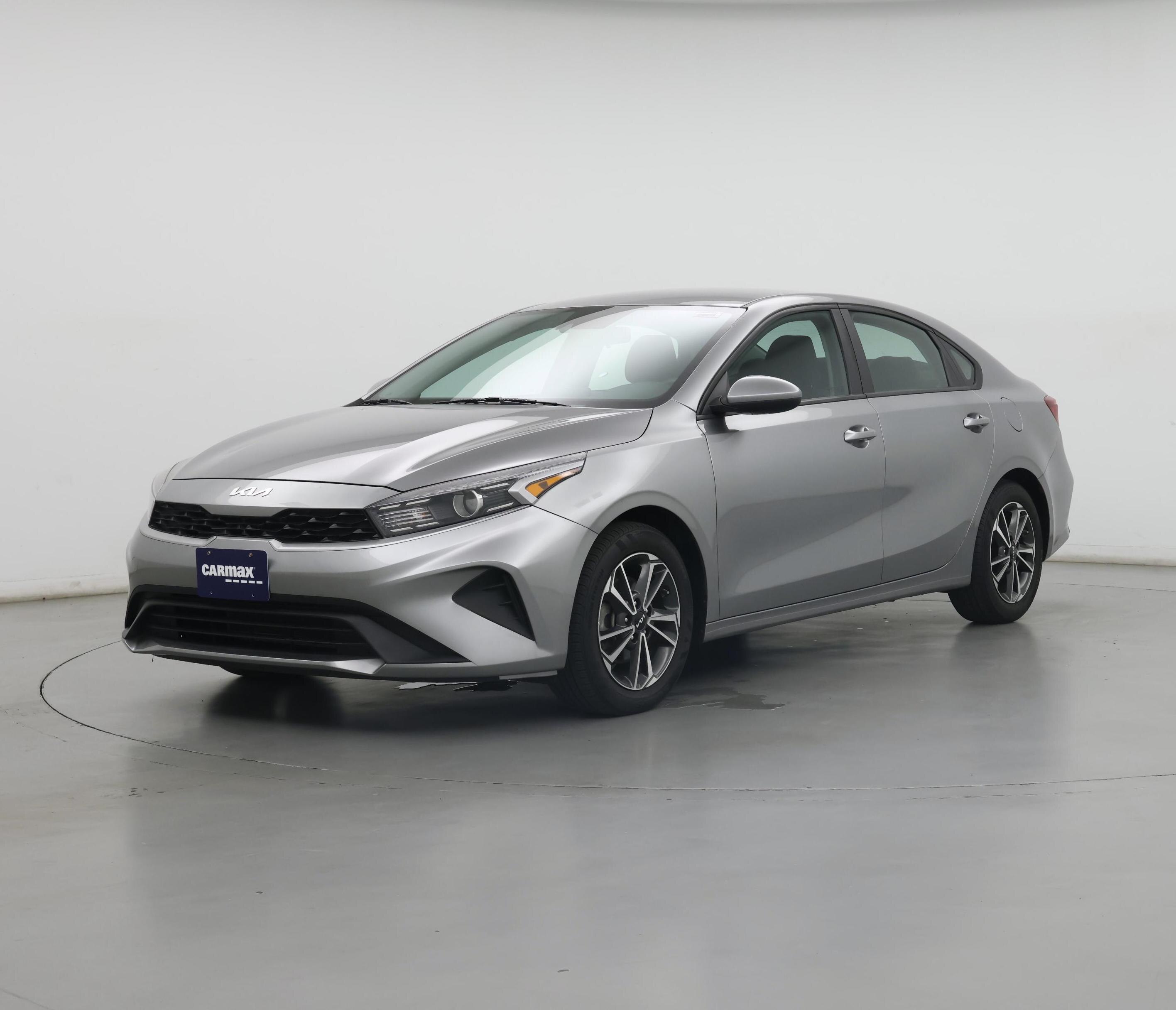 Thumbnail: 2023 Kia Forte - 4