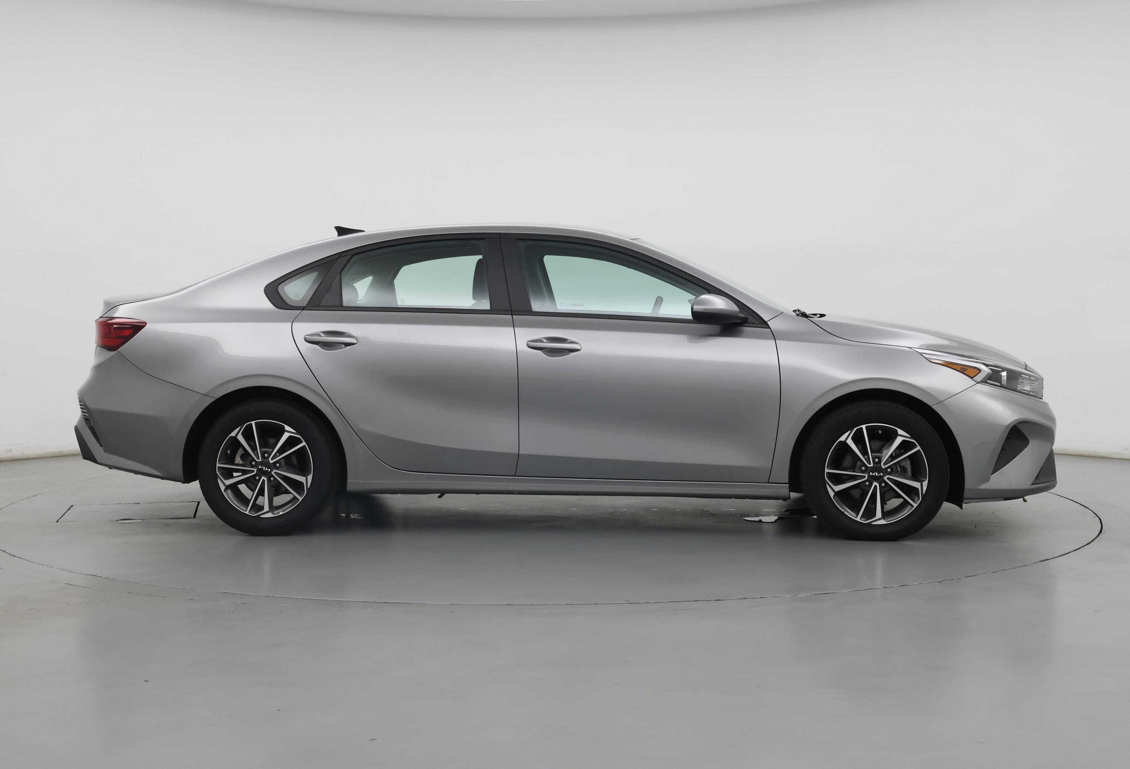 Thumbnail: 2023 Kia Forte - 7