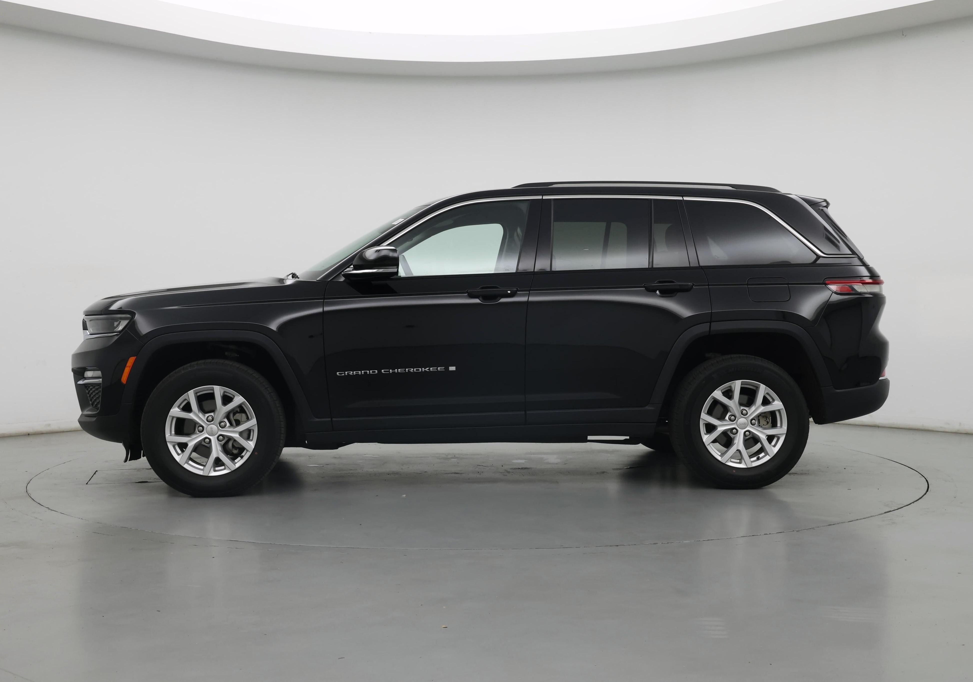 Thumbnail: 2023 Jeep Grand Cherokee - 3