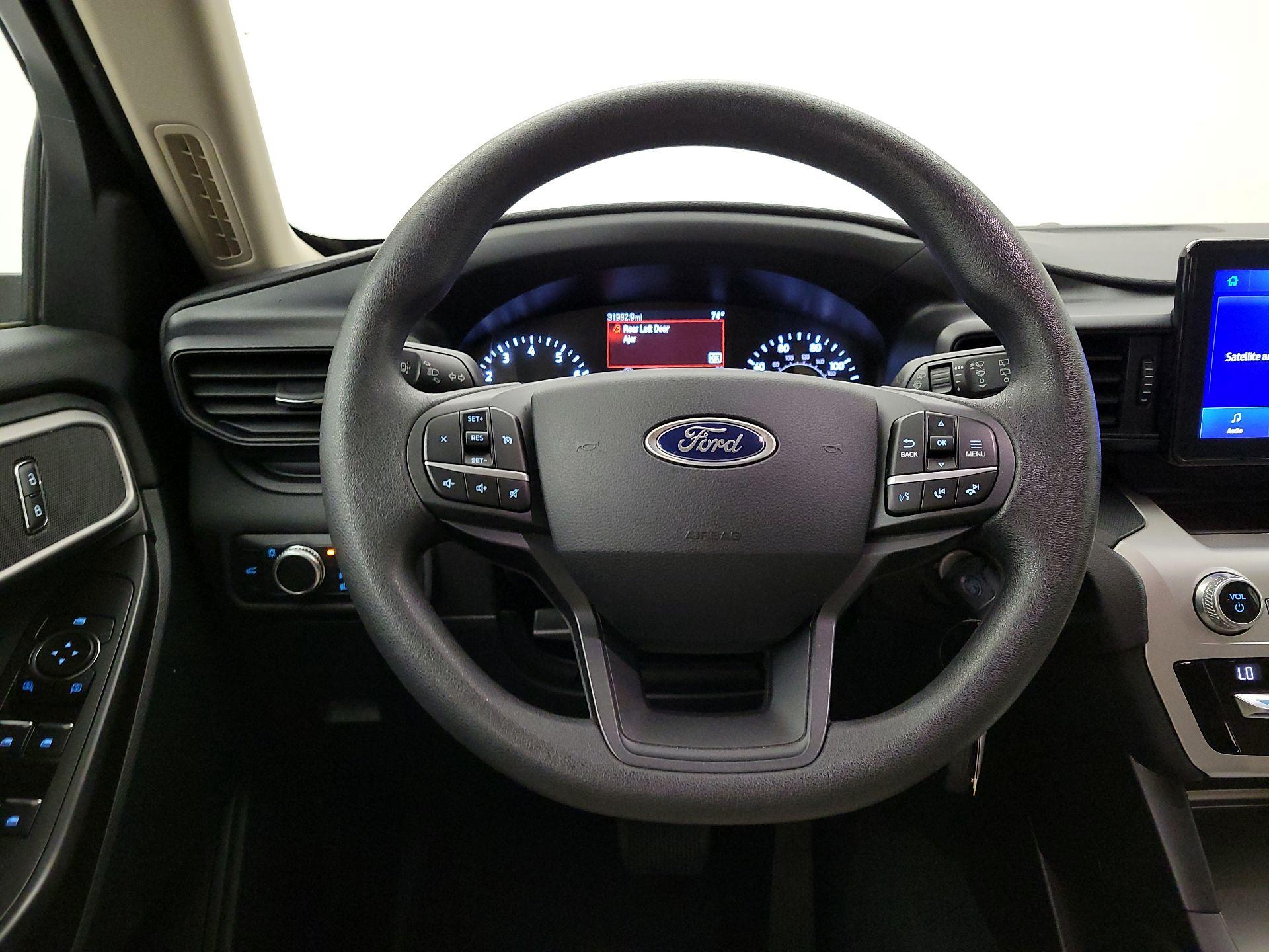 Thumbnail: 2021 Ford Explorer - 10