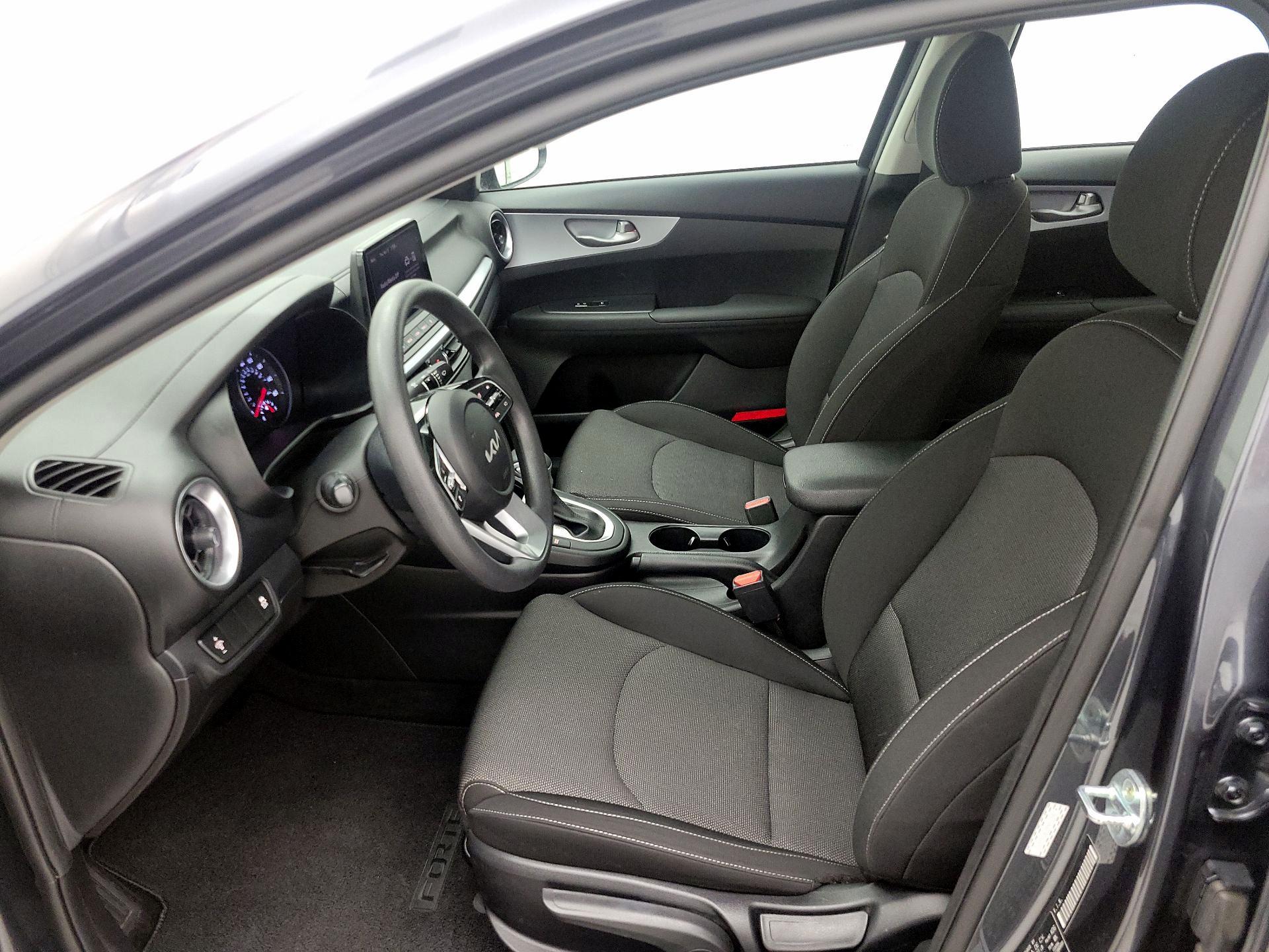 Thumbnail: 2023 Kia Forte - 11