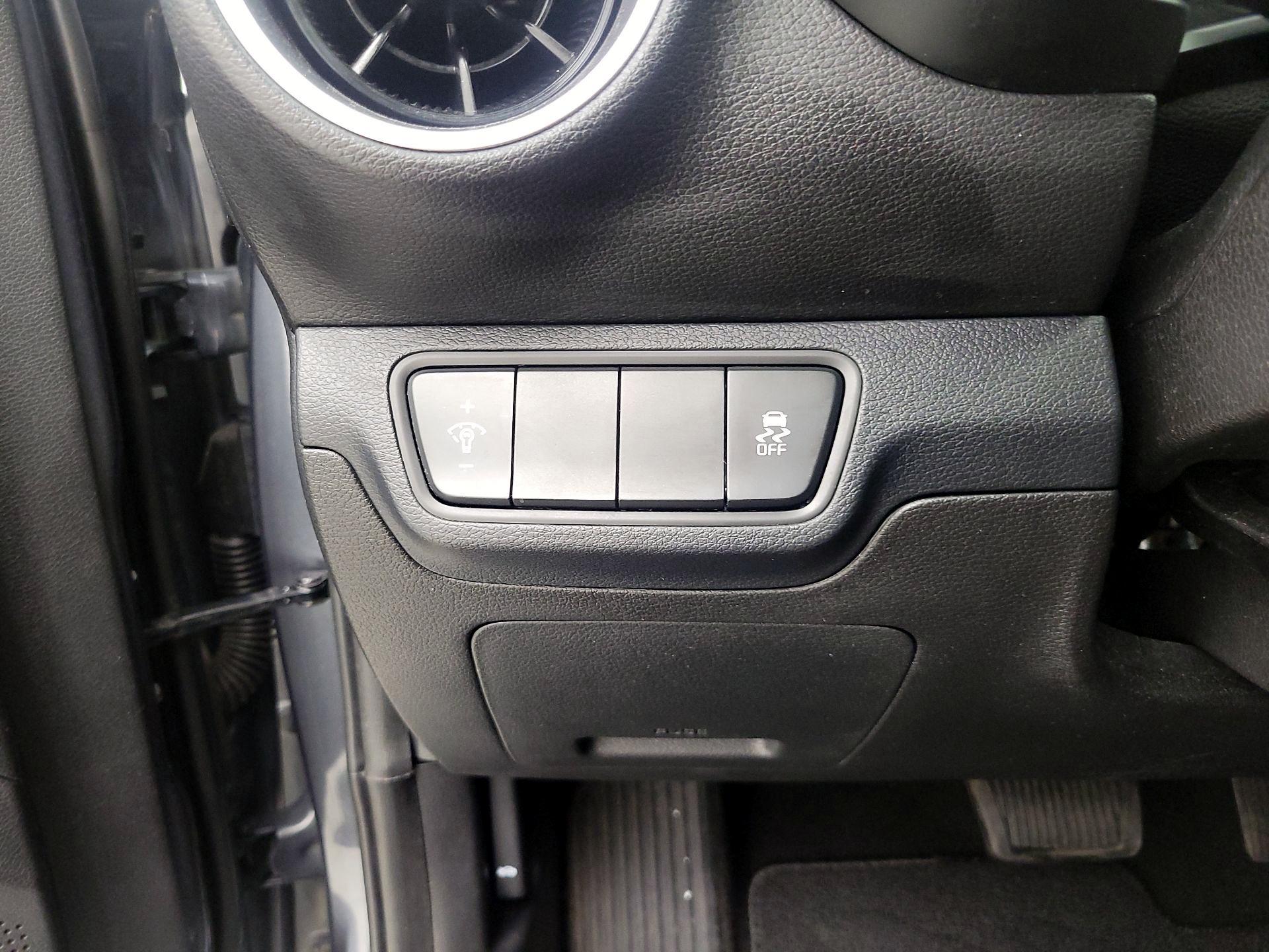 Thumbnail: 2023 Kia Forte - 13