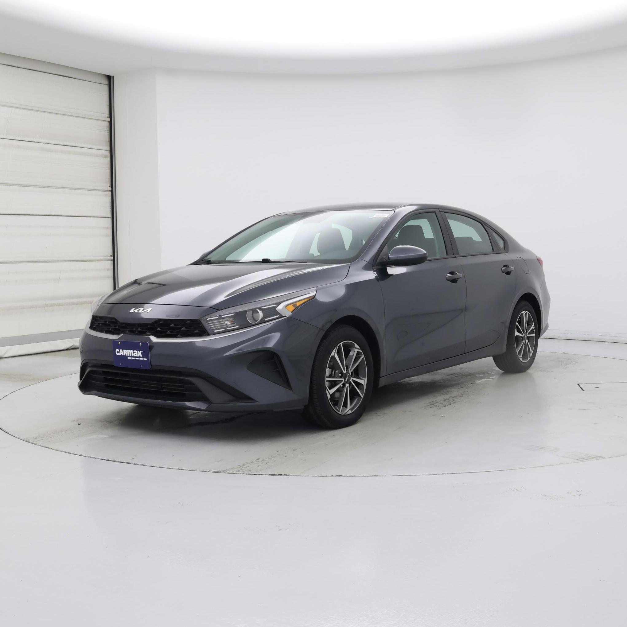 Thumbnail: 2023 Kia Forte - 4