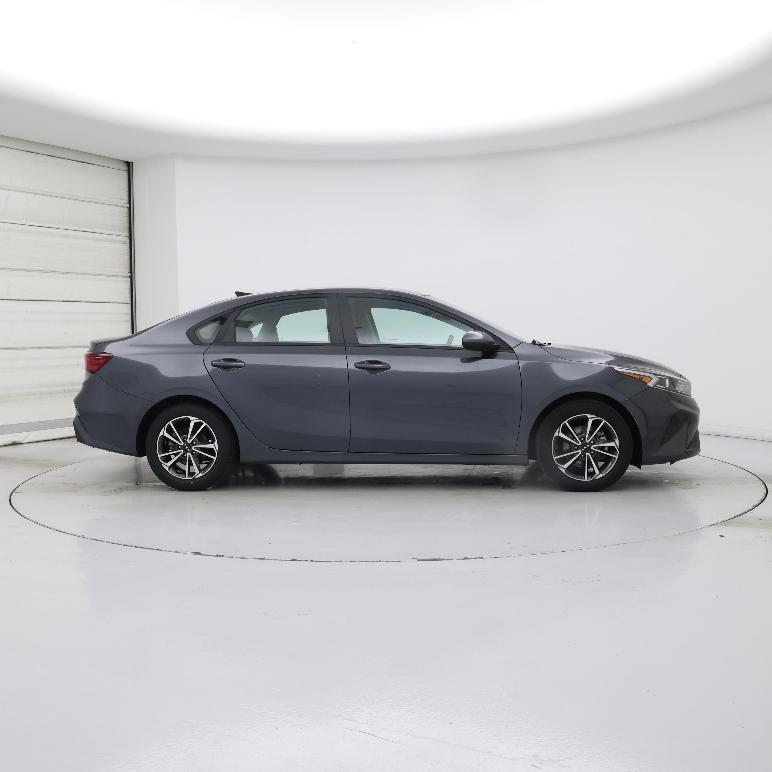 Thumbnail: 2023 Kia Forte - 7