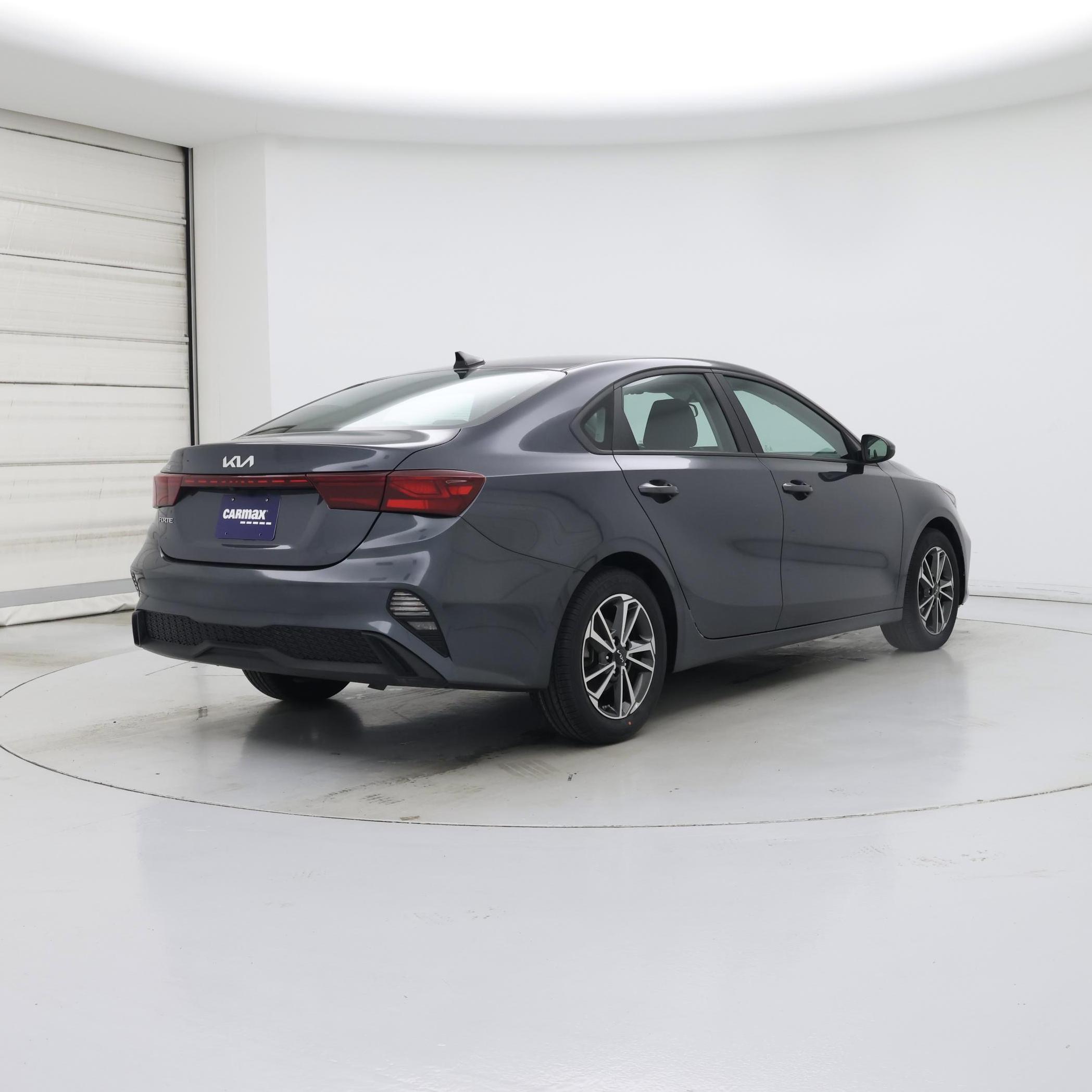 Thumbnail: 2023 Kia Forte - 8