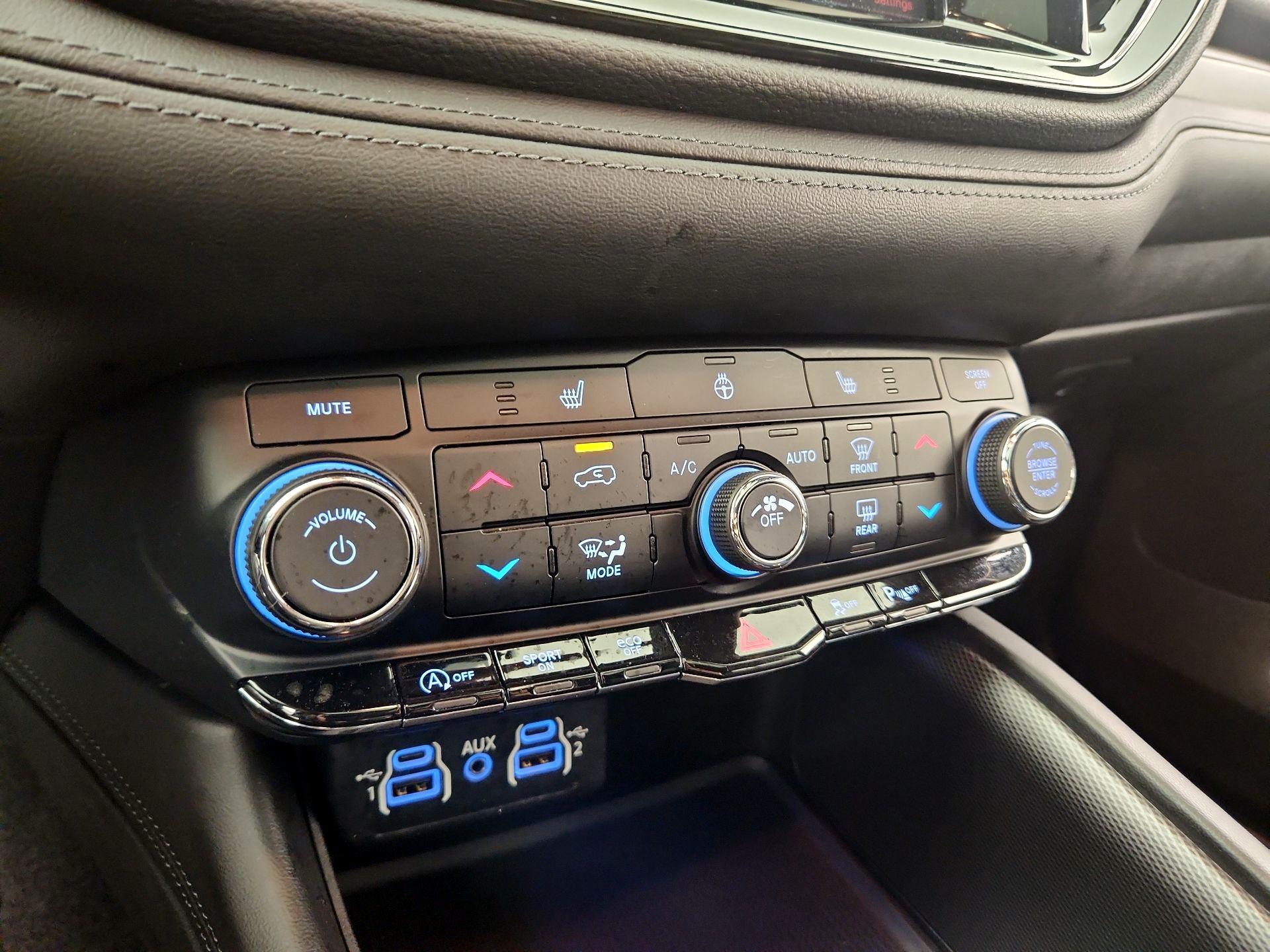 Thumbnail: 2022 Dodge Durango - 16