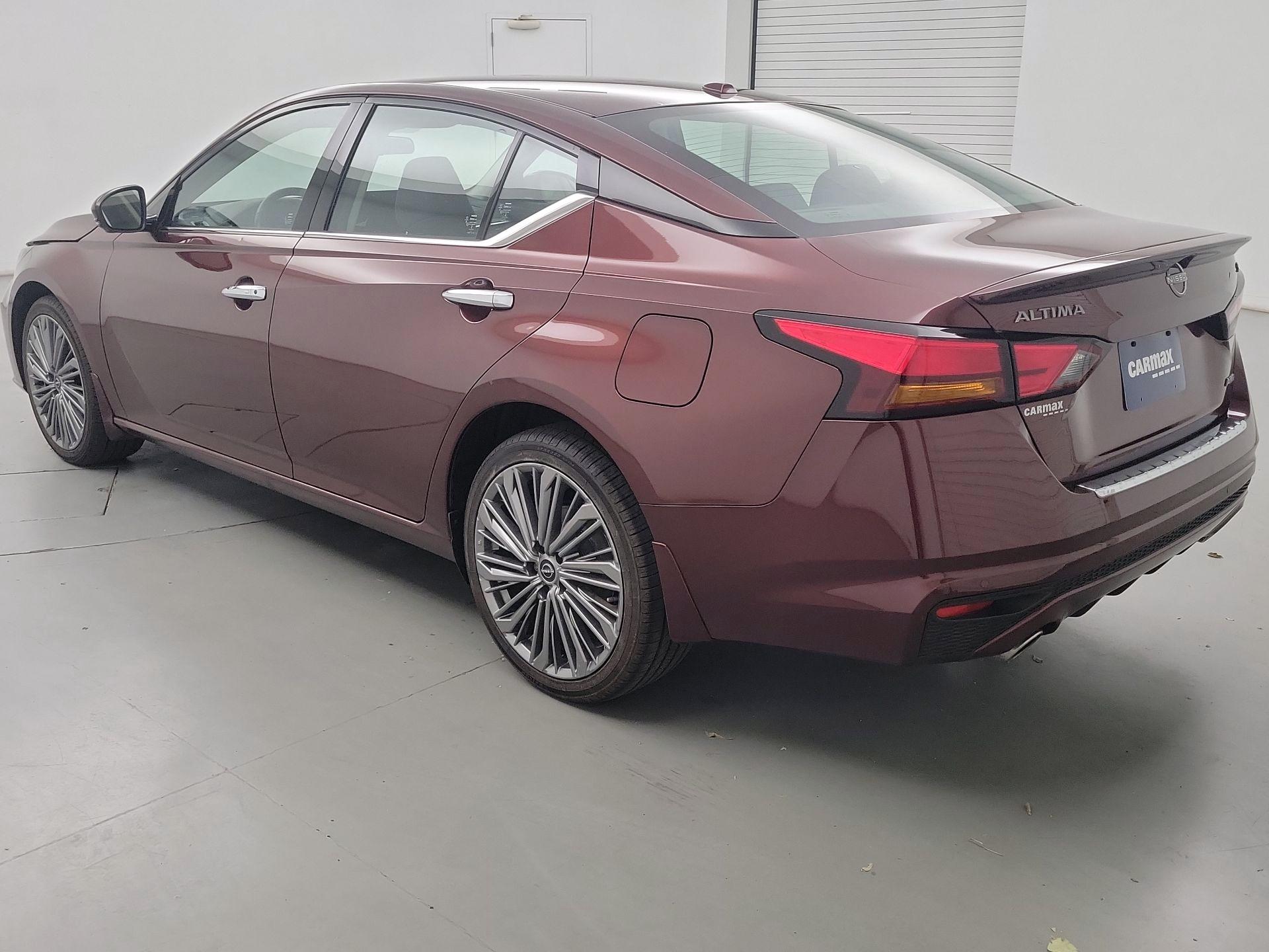 Thumbnail: 2023 Nissan Altima - 7