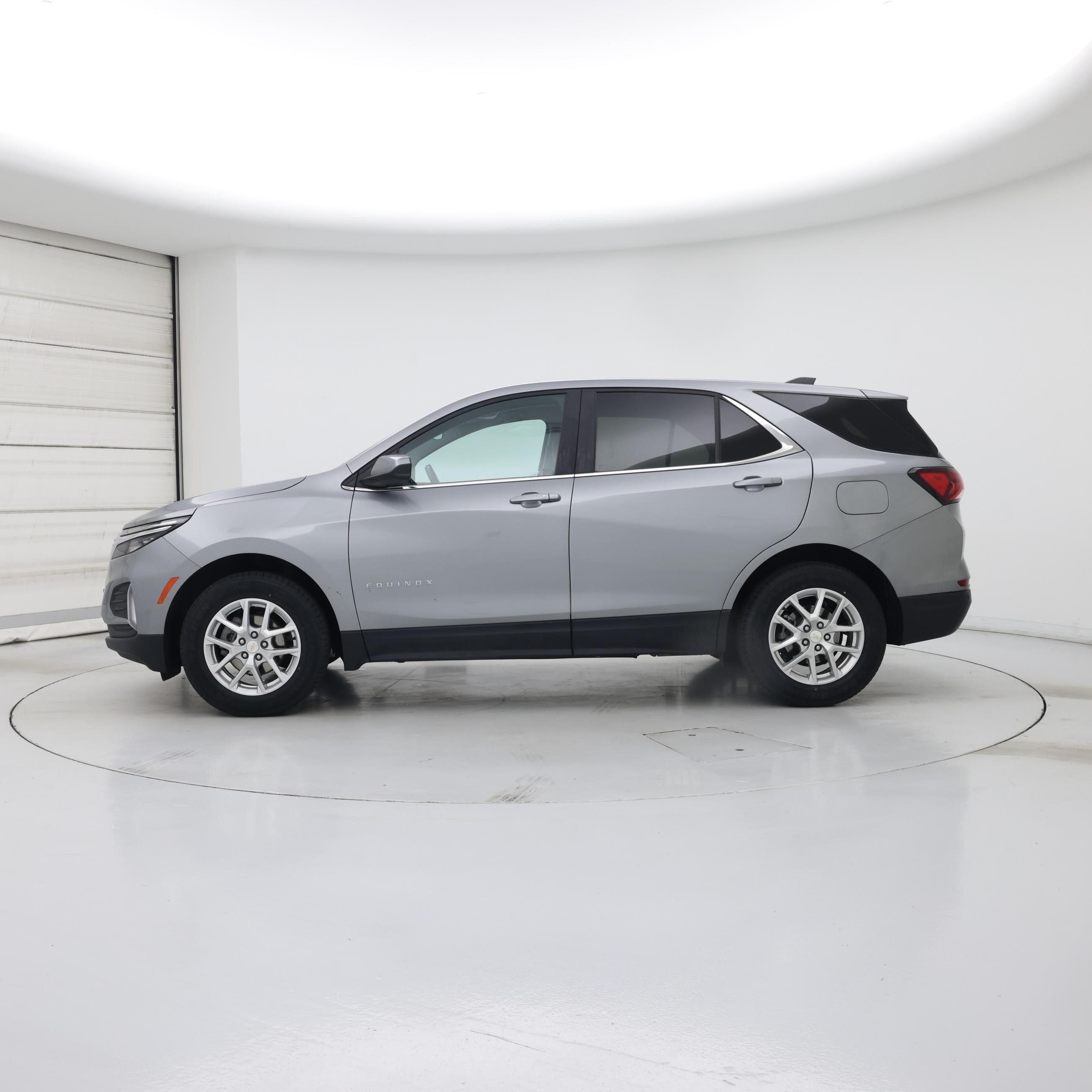 Thumbnail: 2023 Chevrolet Equinox - 3