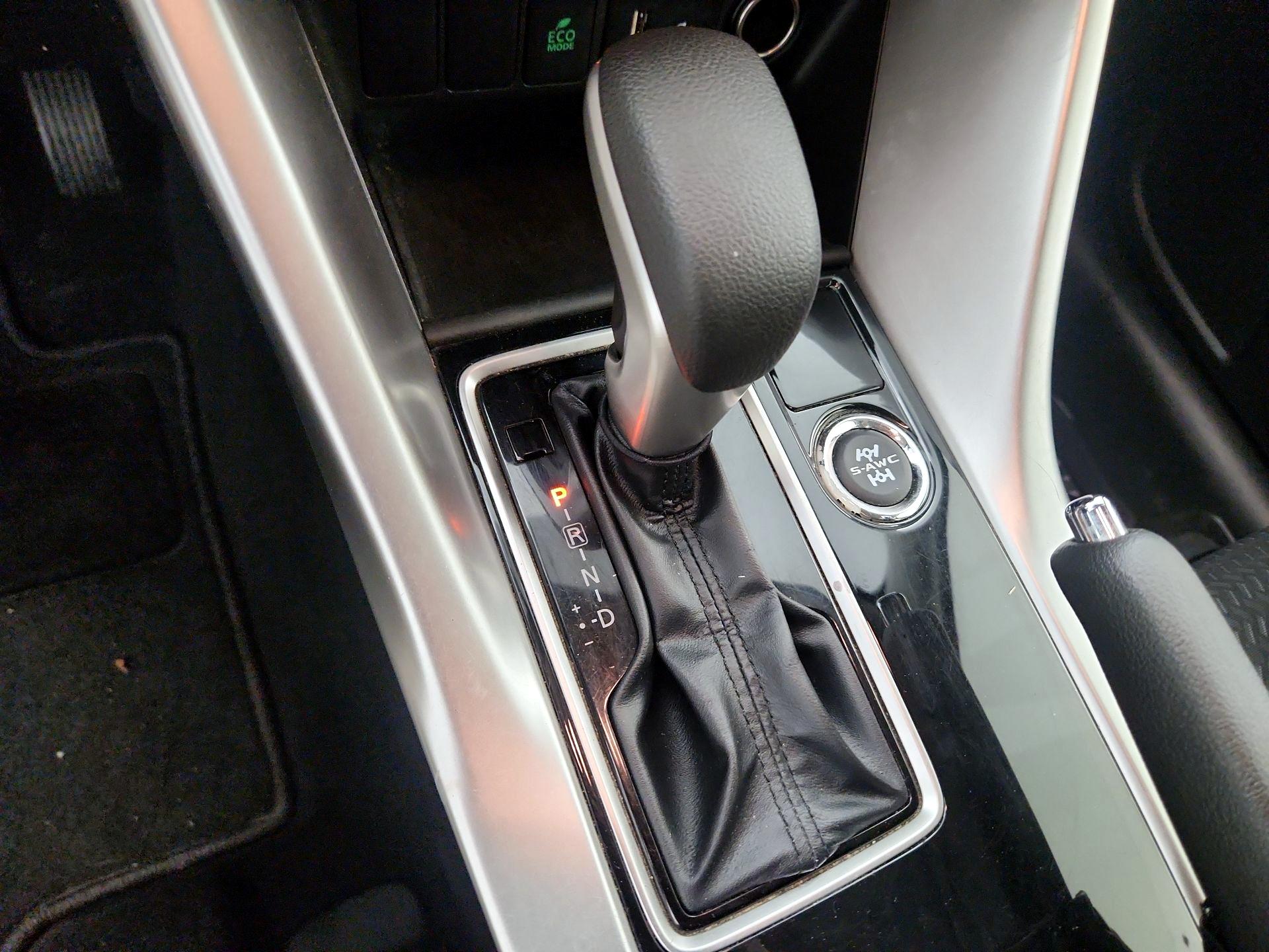 Thumbnail: 2020 Mitsubishi Eclipse Cross - 17