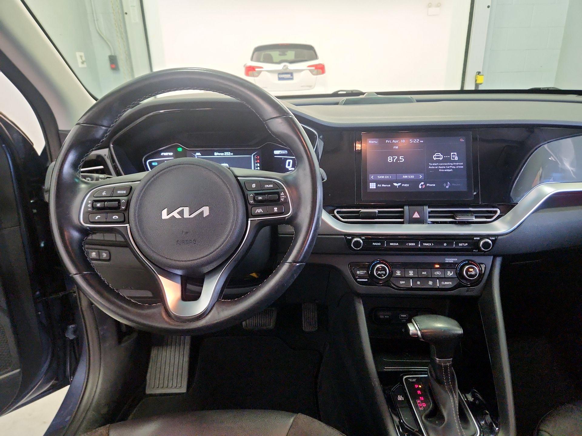 Thumbnail: 2022 Kia Niro - 9