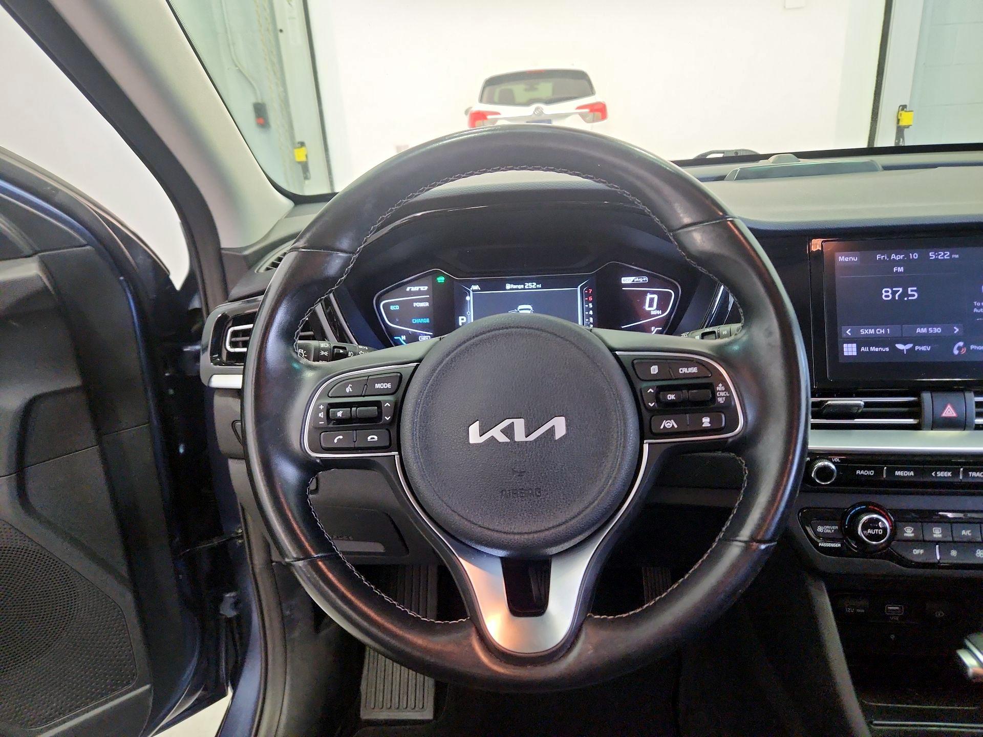 Thumbnail: 2022 Kia Niro - 10