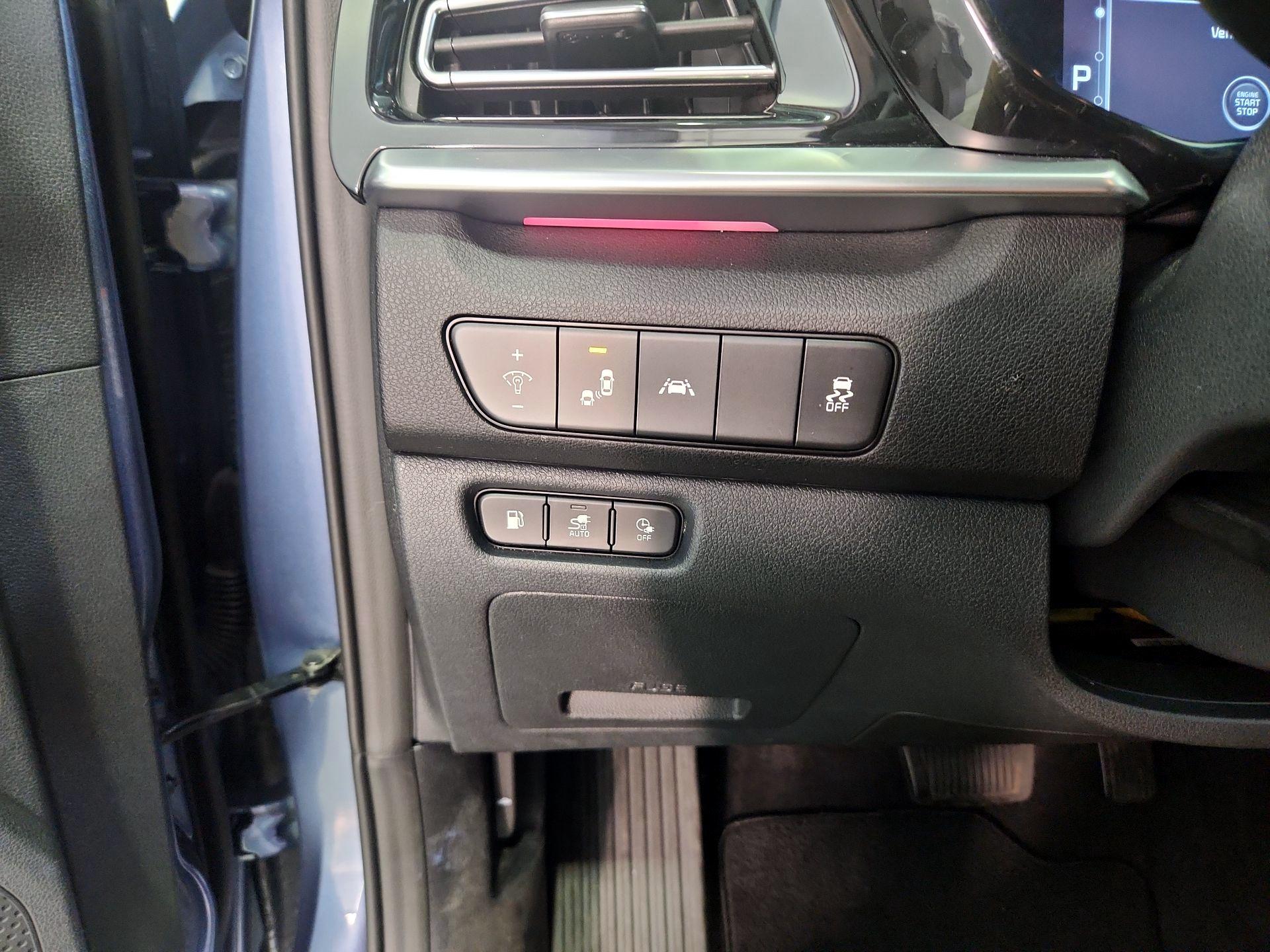 Thumbnail: 2022 Kia Niro - 13