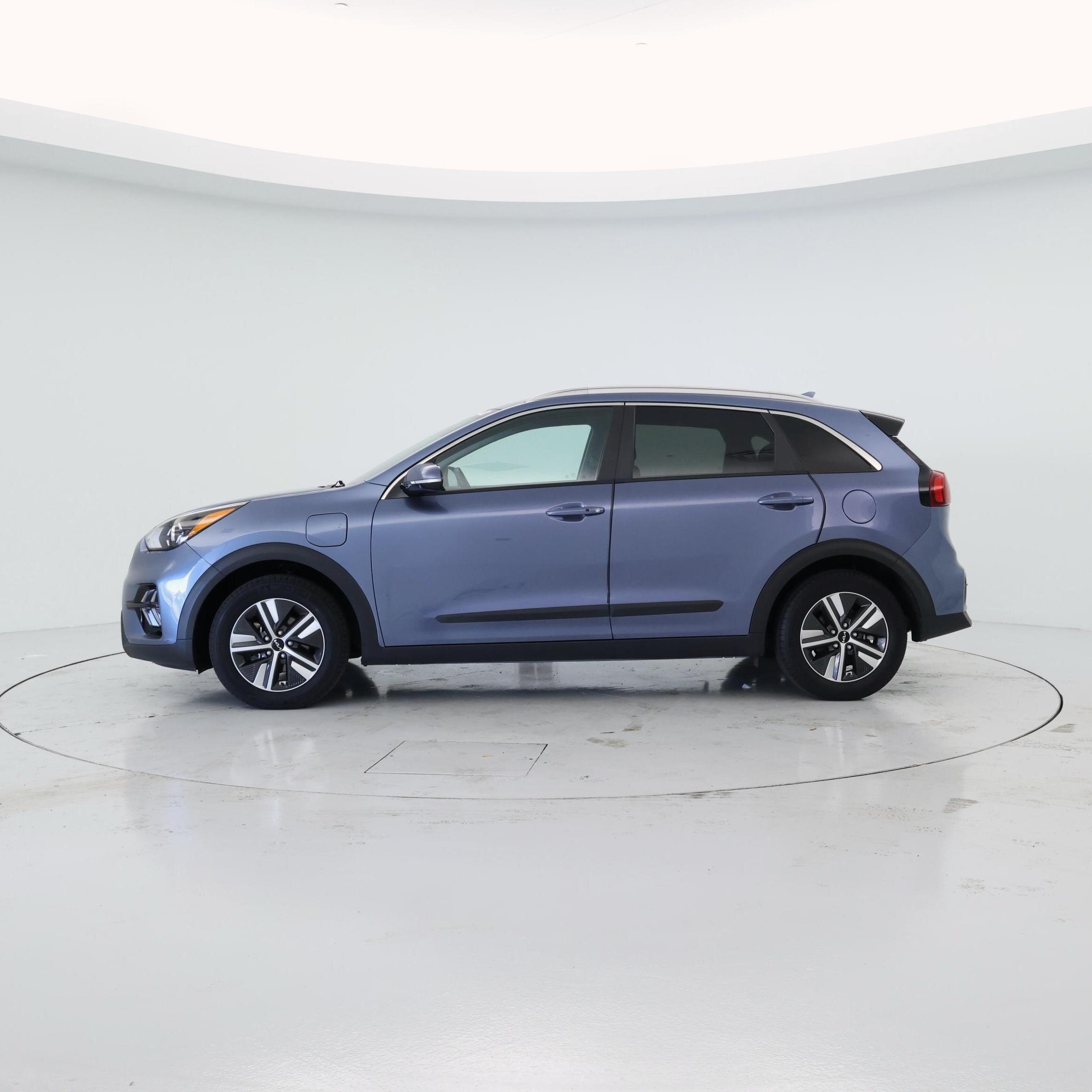 Thumbnail: 2022 Kia Niro - 3