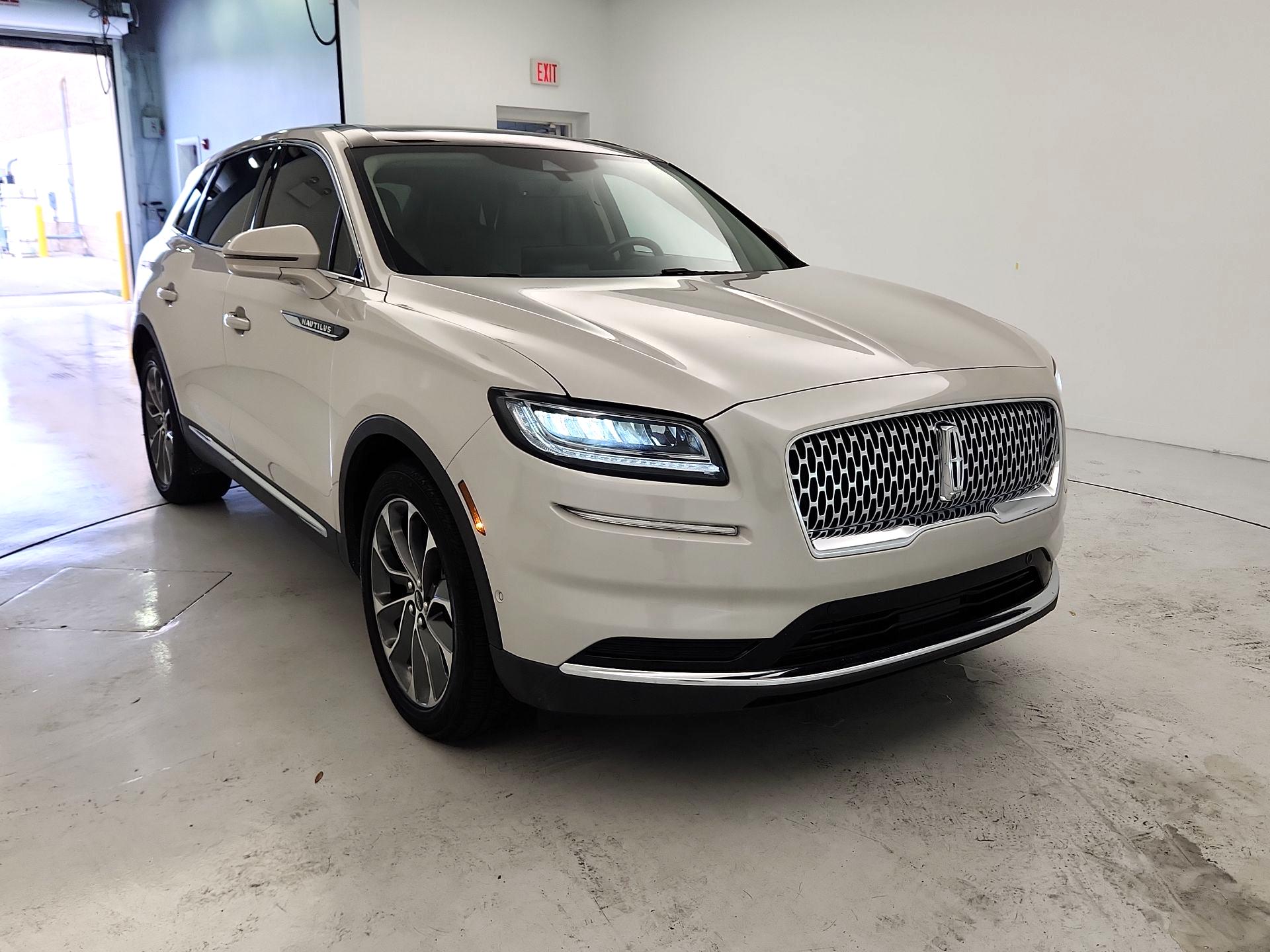 Thumbnail: 2022 Lincoln Nautilus - 1