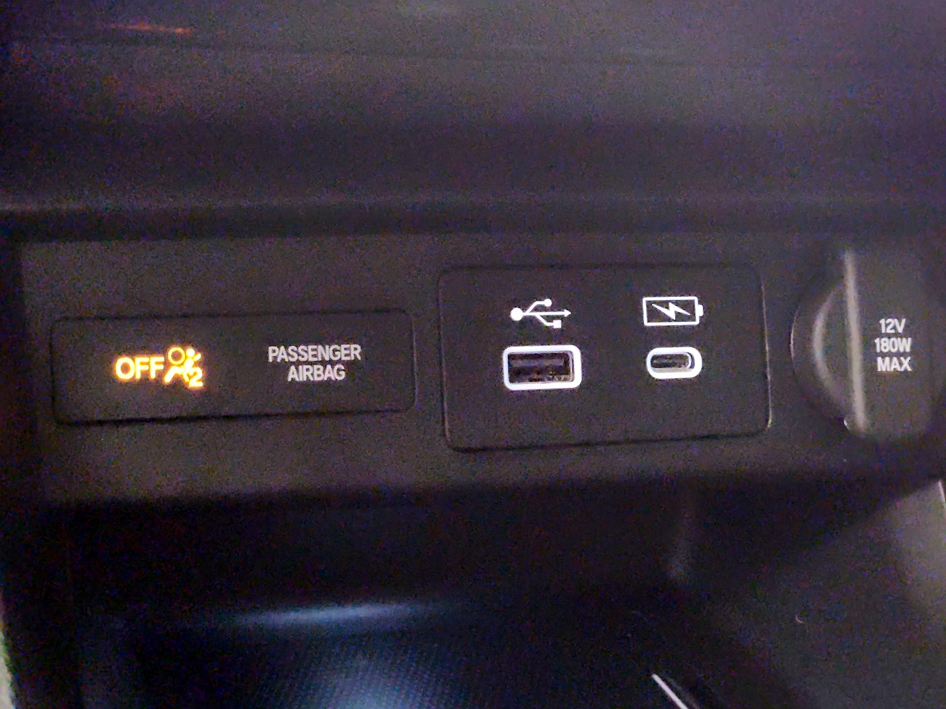 Thumbnail: 2023 Acura Integra - 18