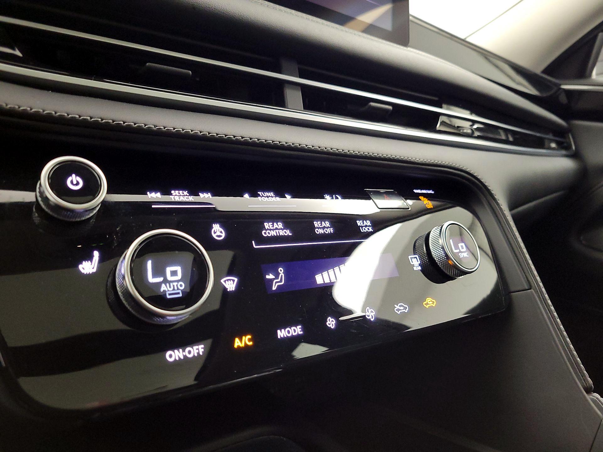 Thumbnail: 2023 INFINITI QX60 - 16
